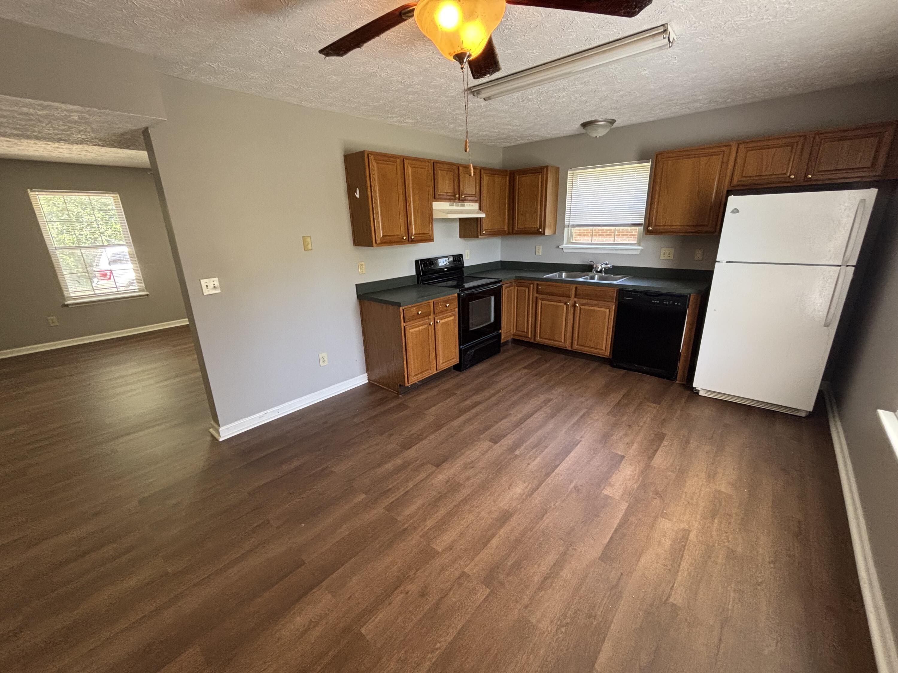 2740 Hayden Park Lane Property Photo 2