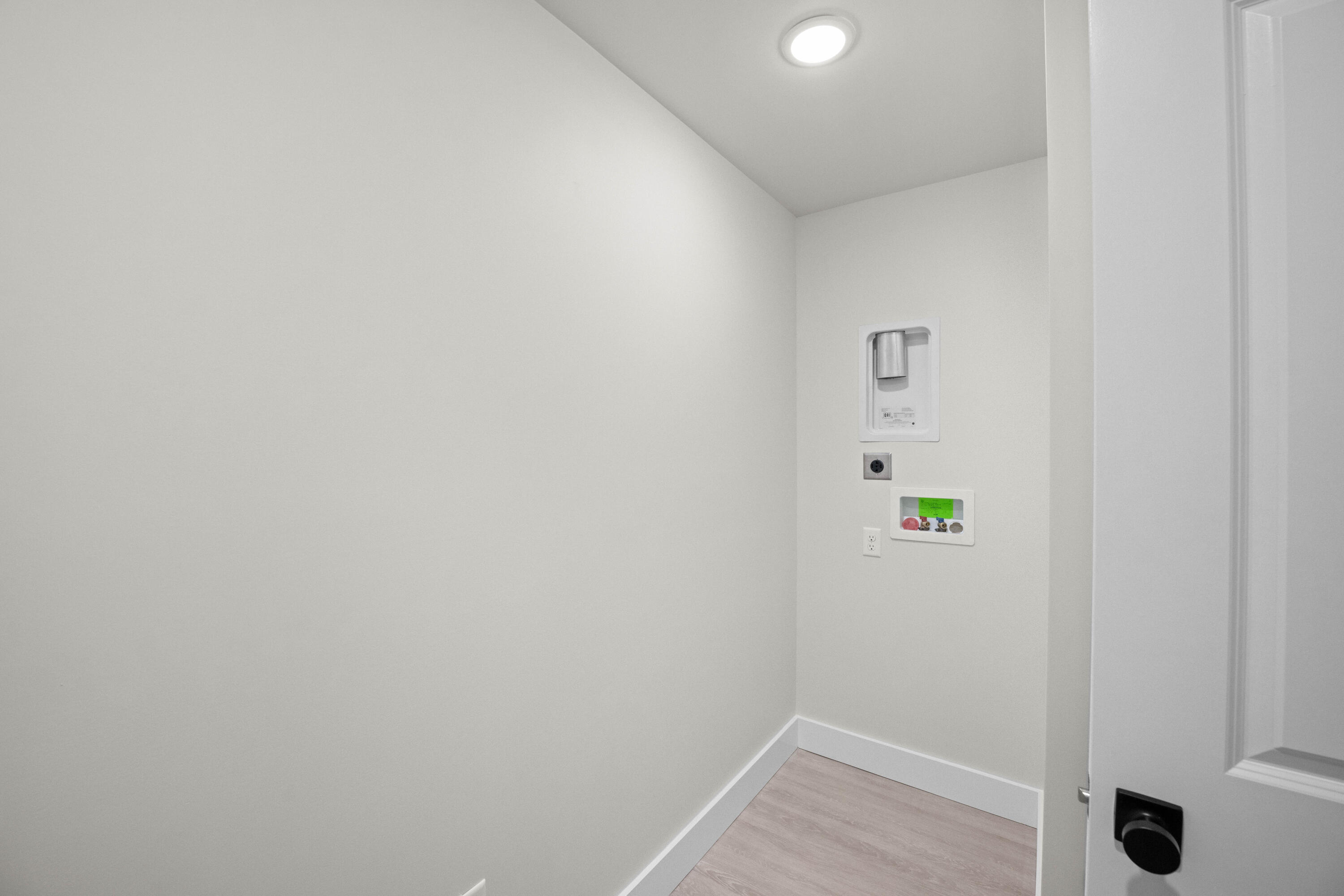 105-107 Elkchester Circle Property Photo 23