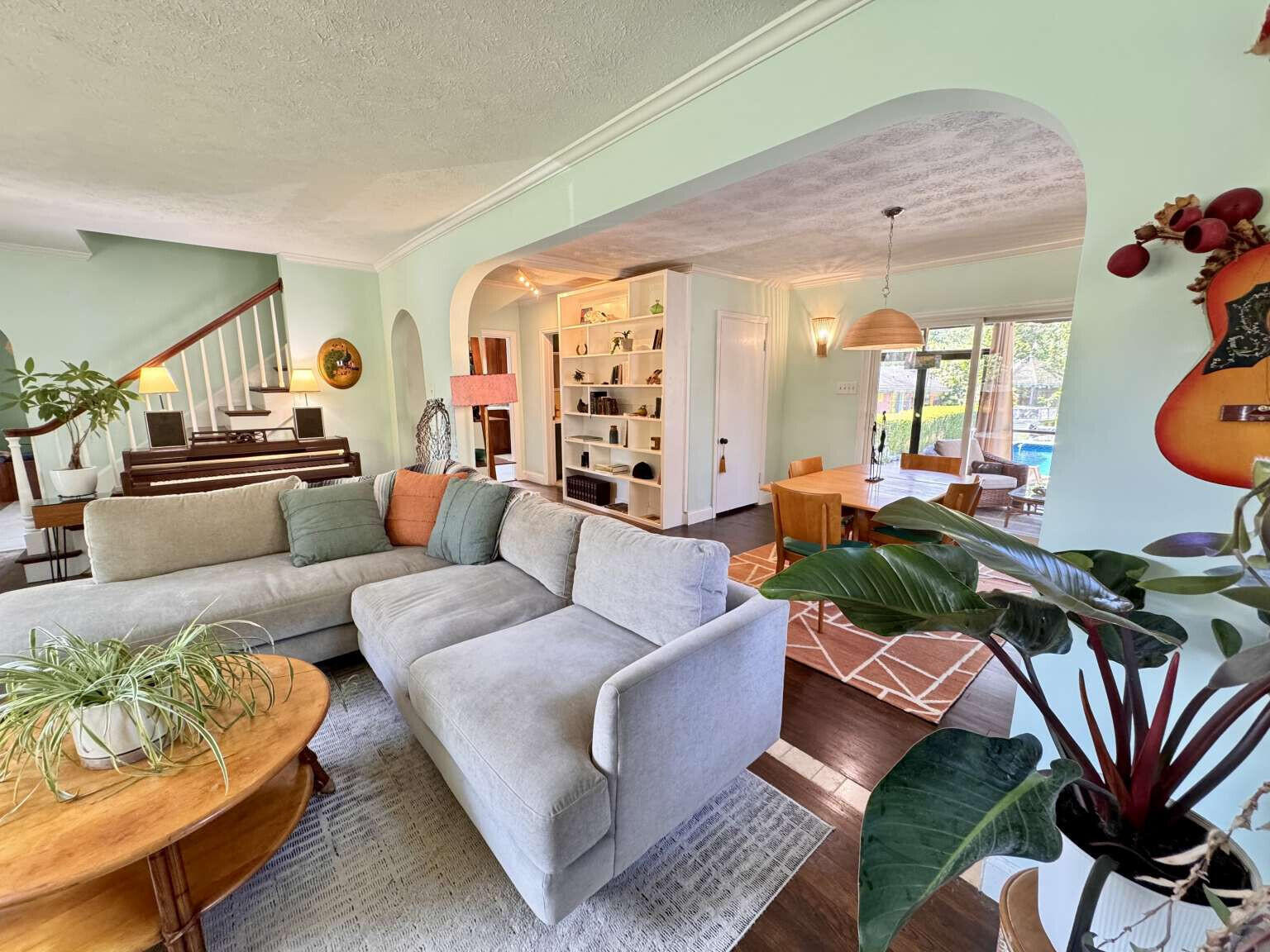 1710 Courtney Avenue Property Photo 3