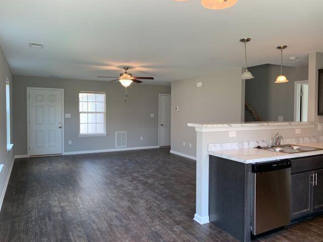 8020 Driftwood Loop Property Photo 9