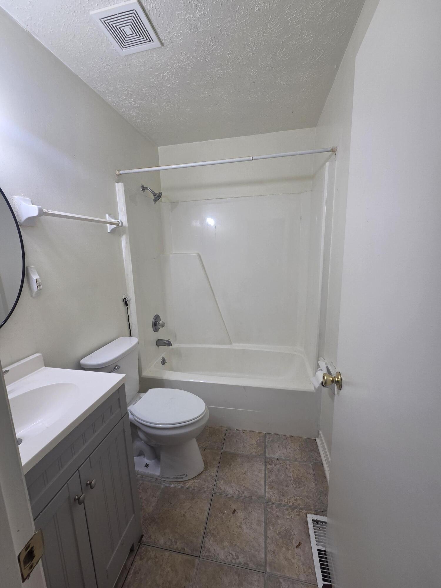 637 Eureka Springs Dr Drive A Property Photo 5