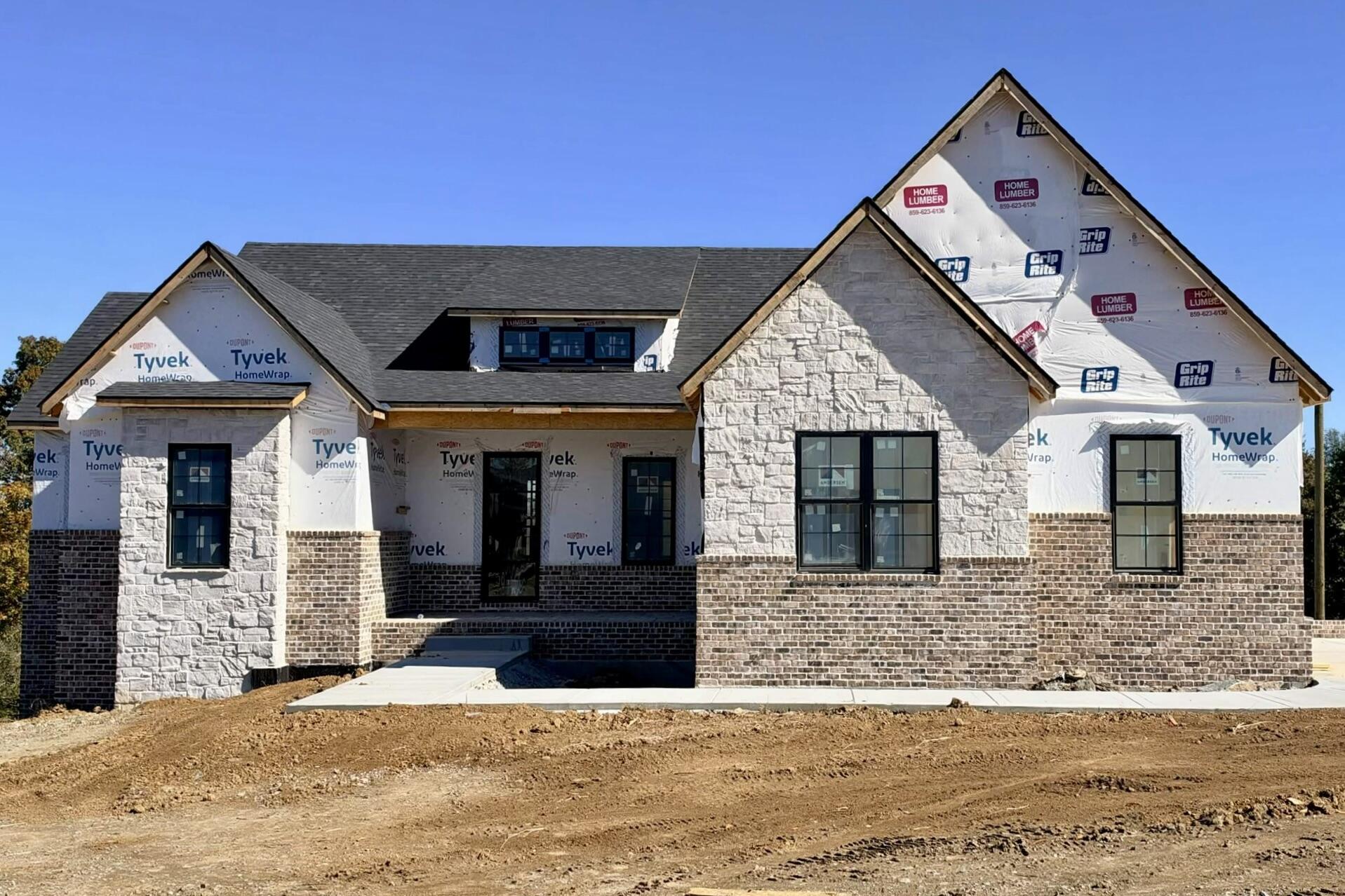 2037 West Court Property Photo 1
