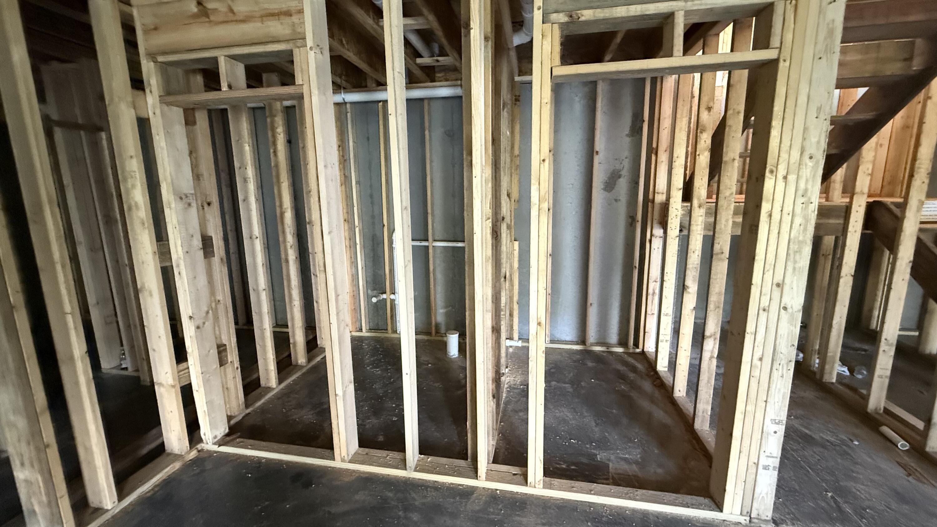 2037 West Court Property Photo 9
