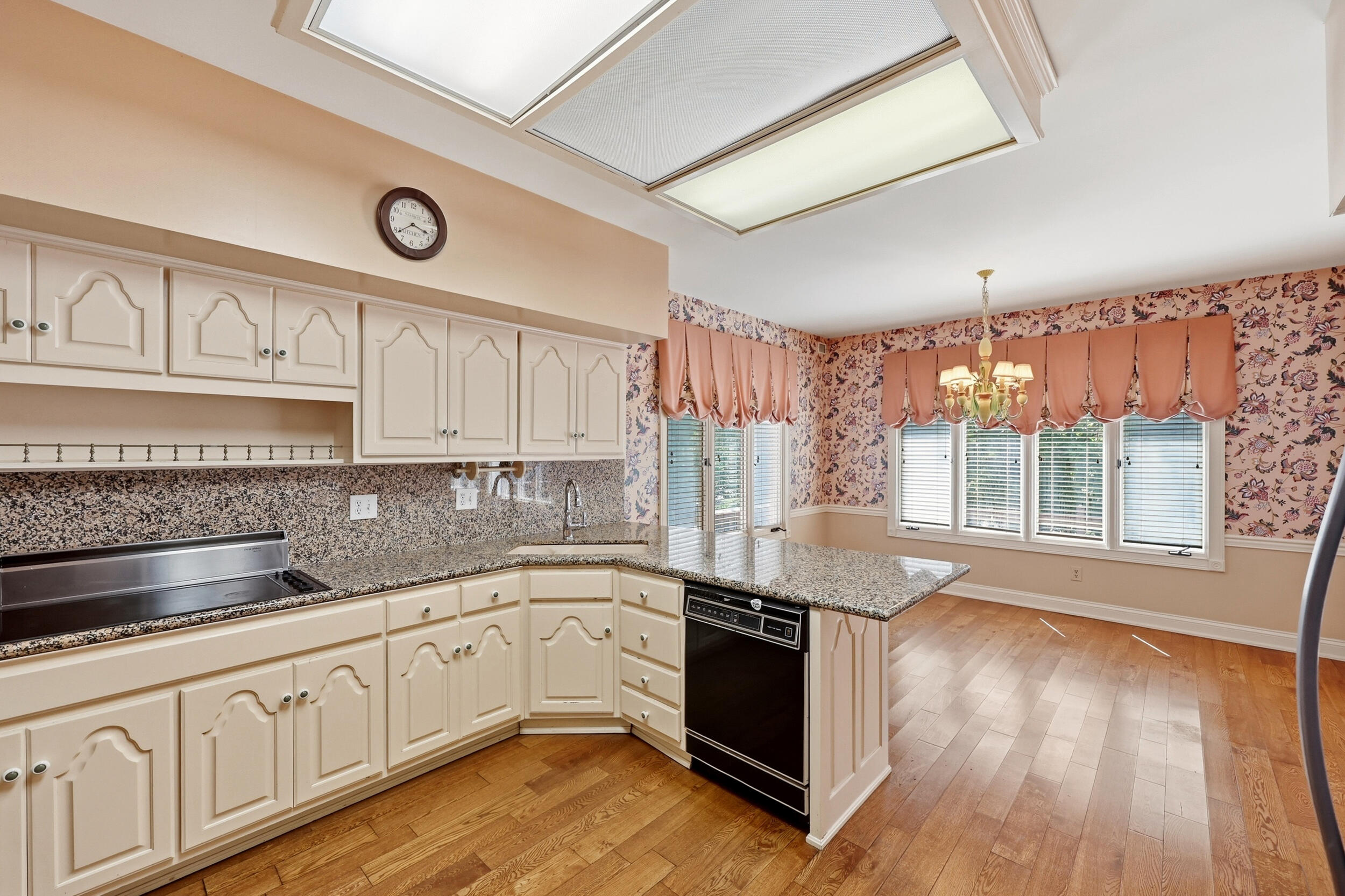 886 Mcmeekin Place Property Photo 14