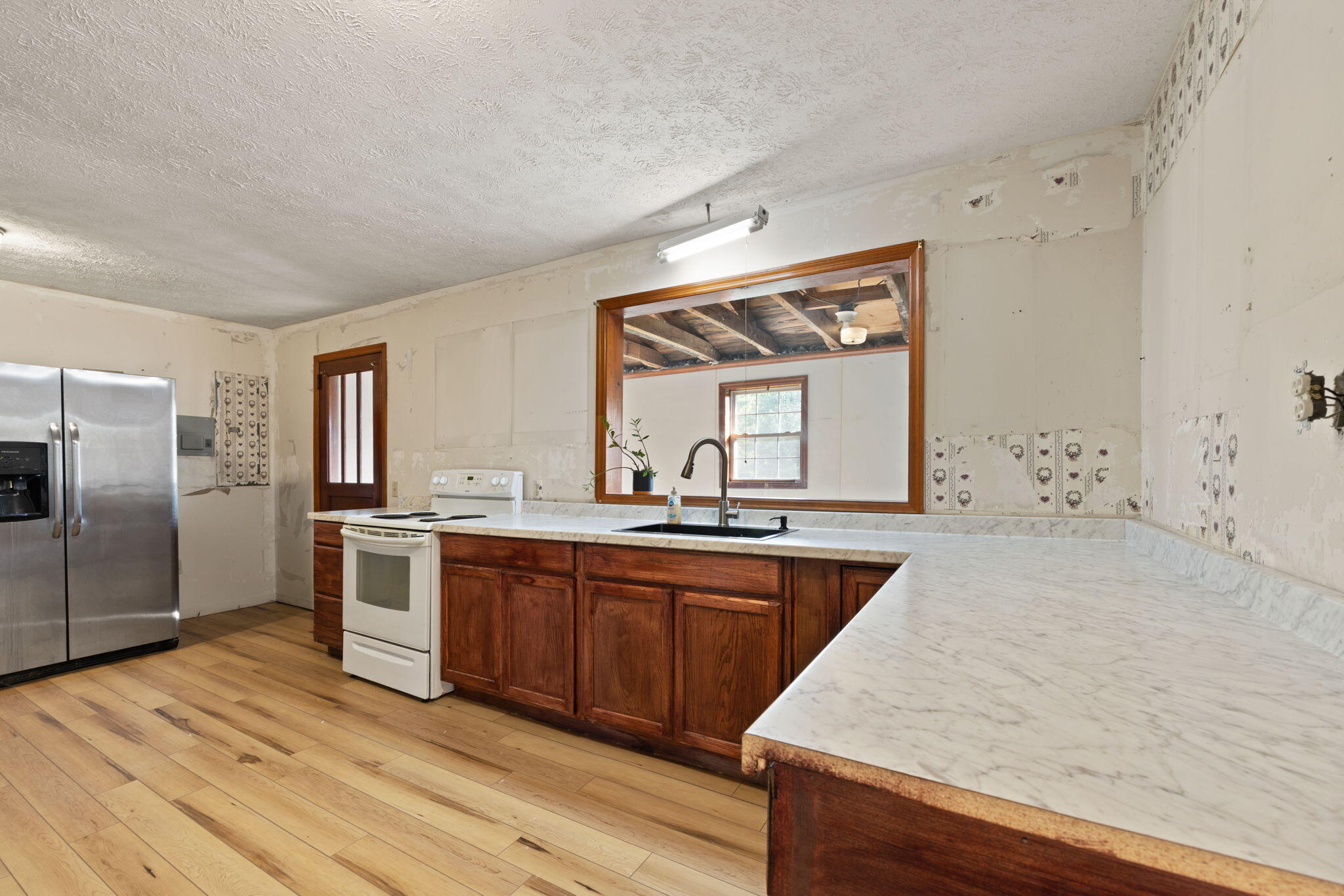 6114 Highway 1546 Property Photo 20