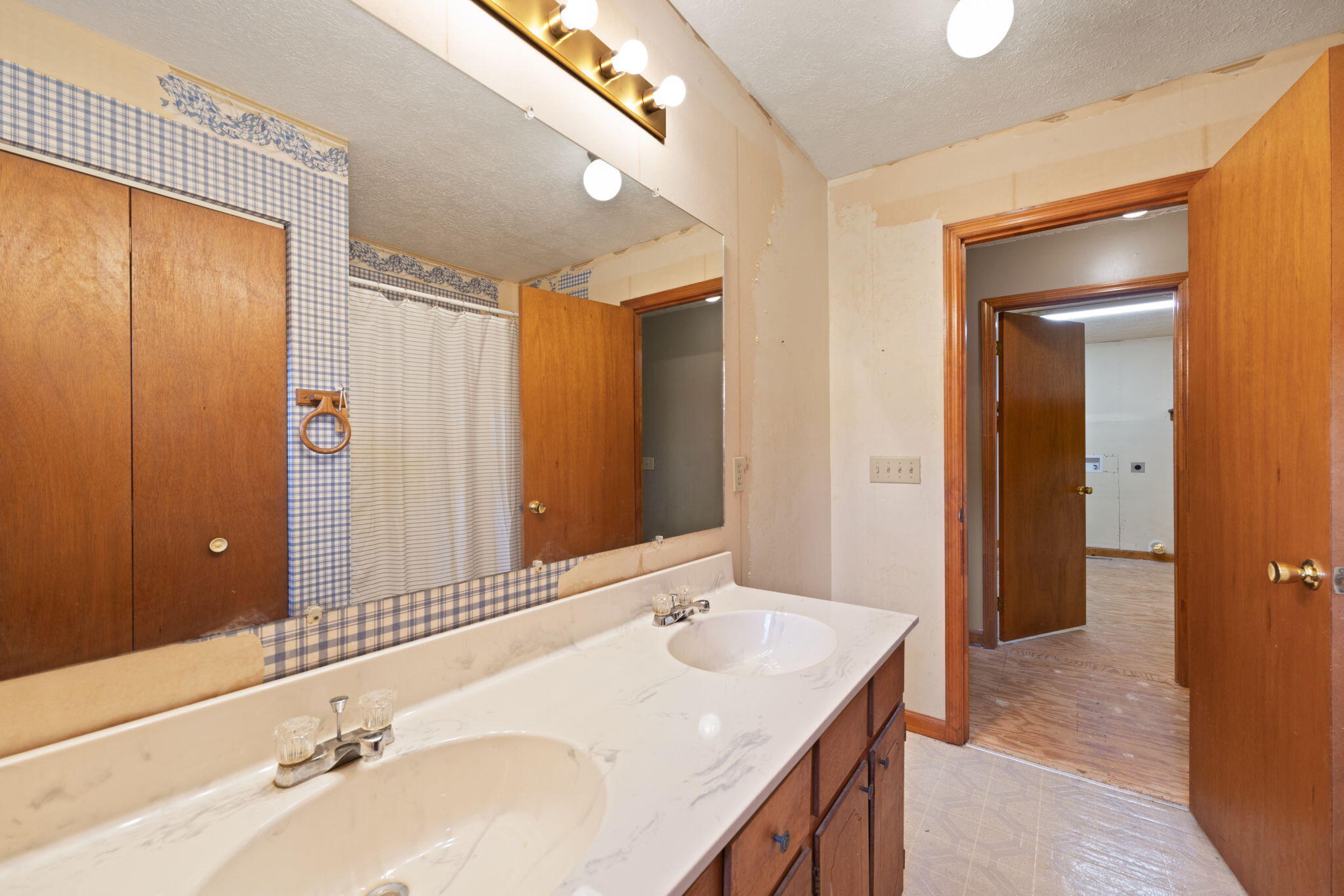 6114 Highway 1546 Property Photo 32
