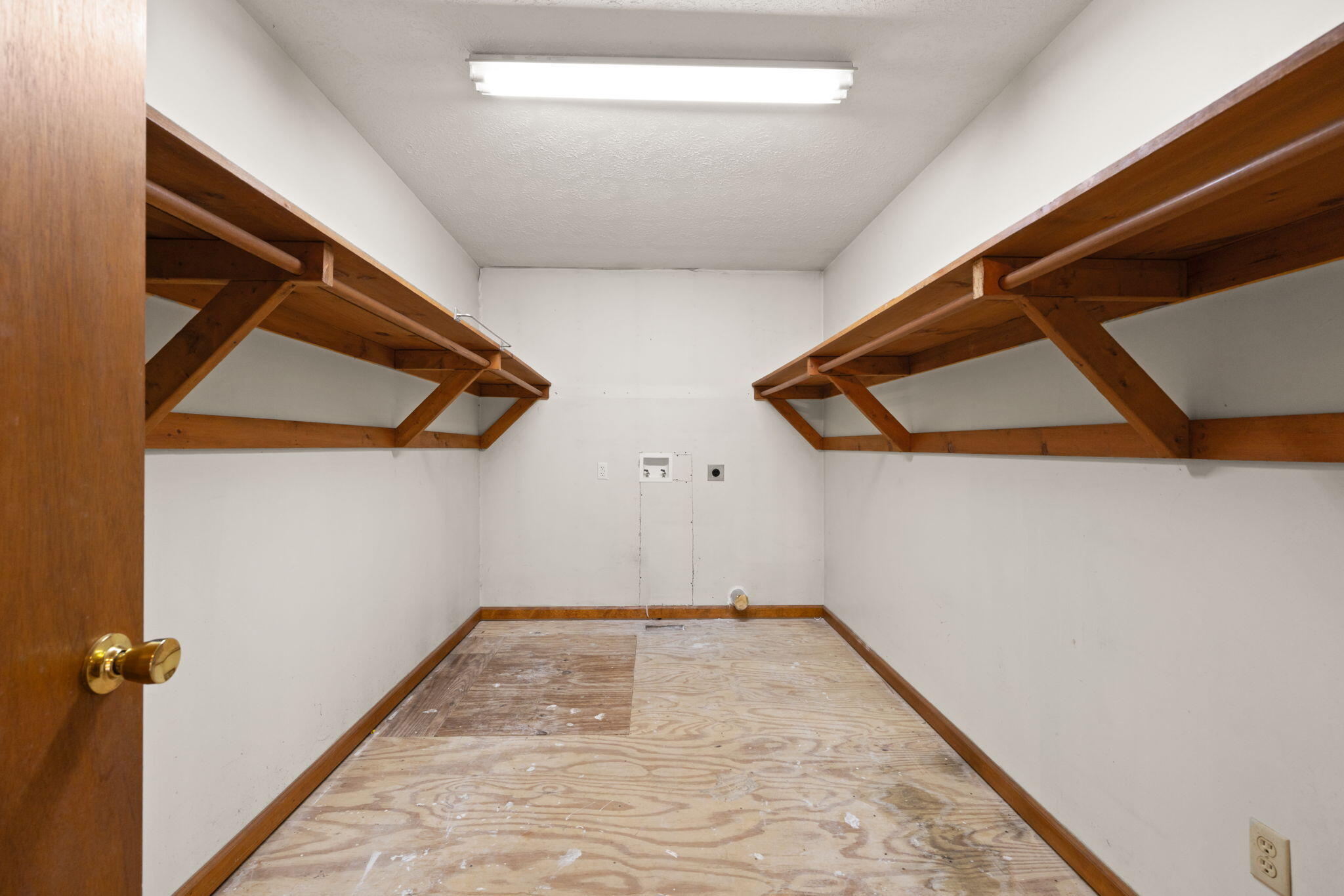 6114 Highway 1546 Property Photo 34