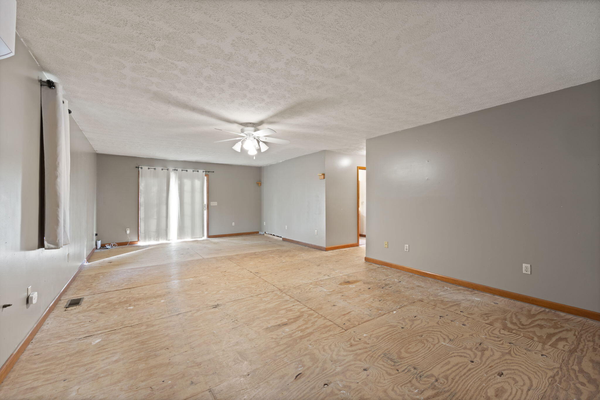 6114 Highway 1546 Property Photo 39