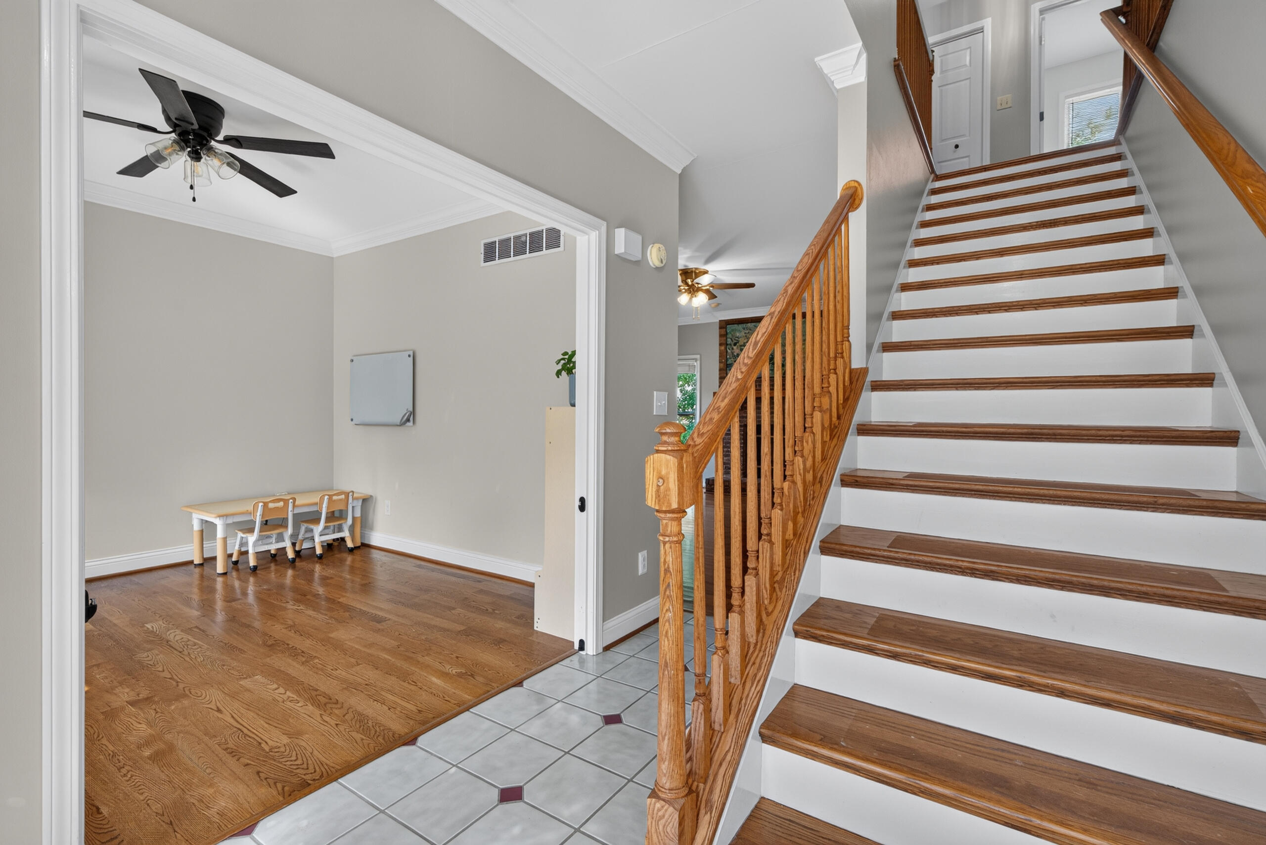 717 Maple Ridge Lane Property Photo 6