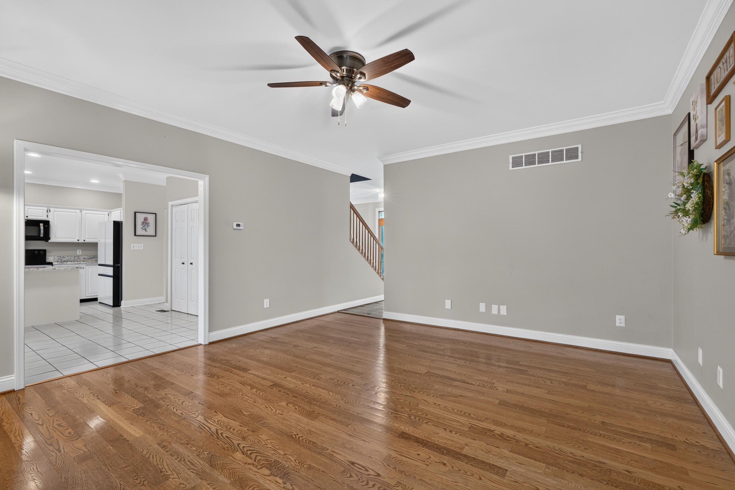 717 Maple Ridge Lane Property Photo 14