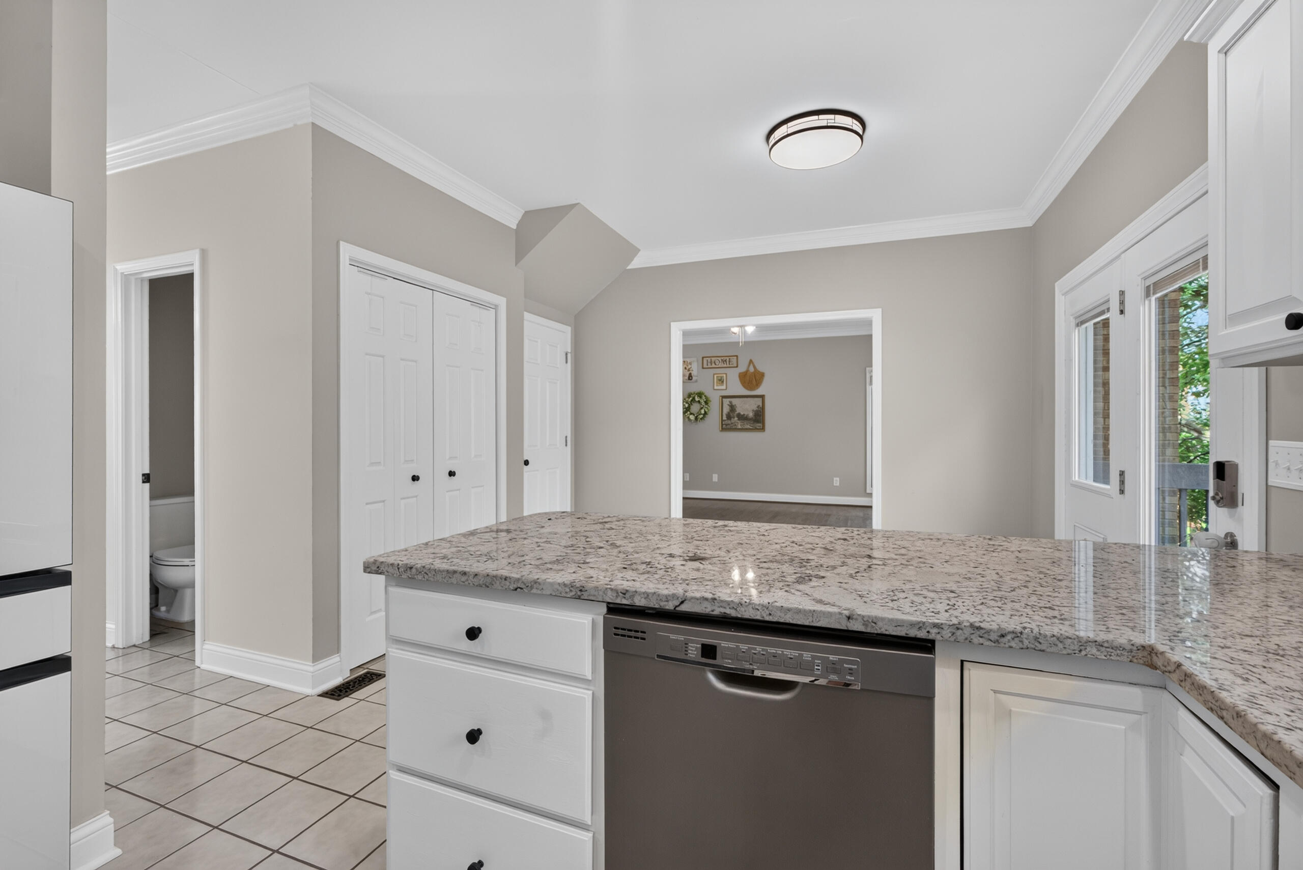 717 Maple Ridge Lane Property Photo 19