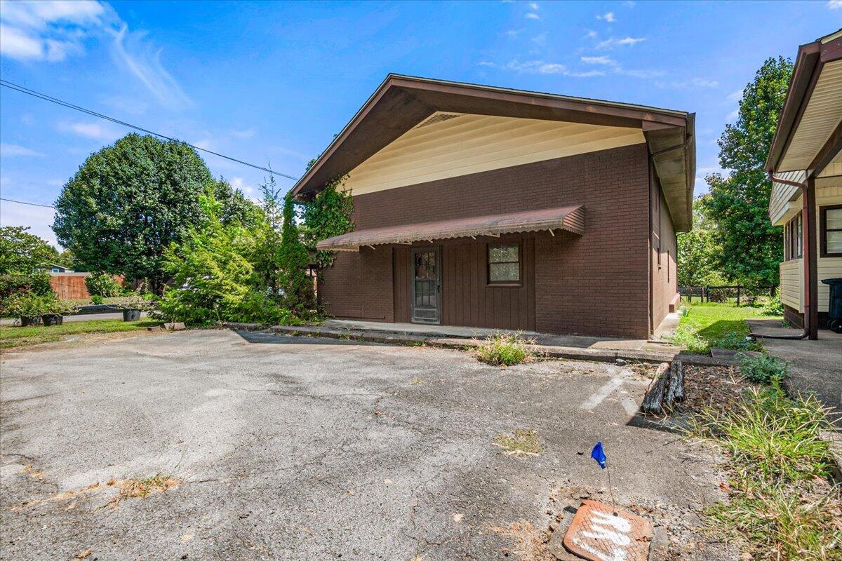 98 E Wyrick Street Property Photo 5