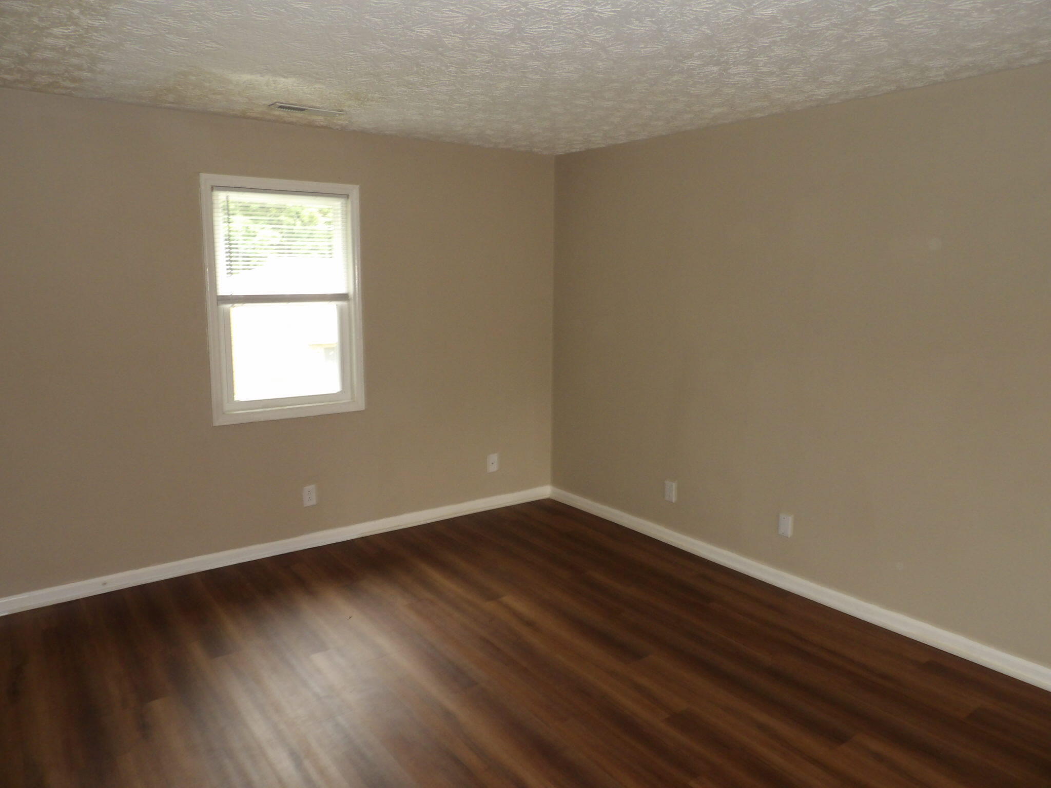 218 Centennial Drive Property Photo 5