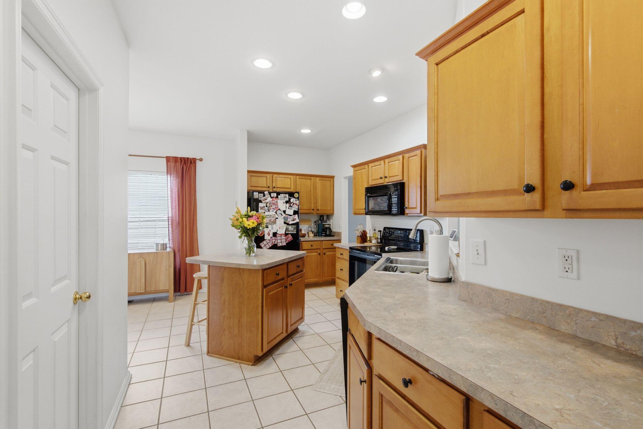 4737 Pompano Lane Property Photo 14