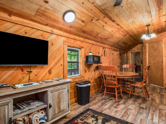 411 Alum Cave Road Property Photo 10