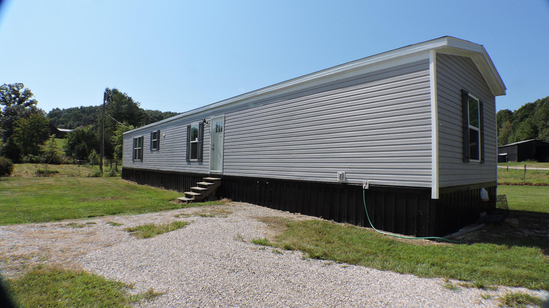 6613 E Highway 36 Property Photo 2