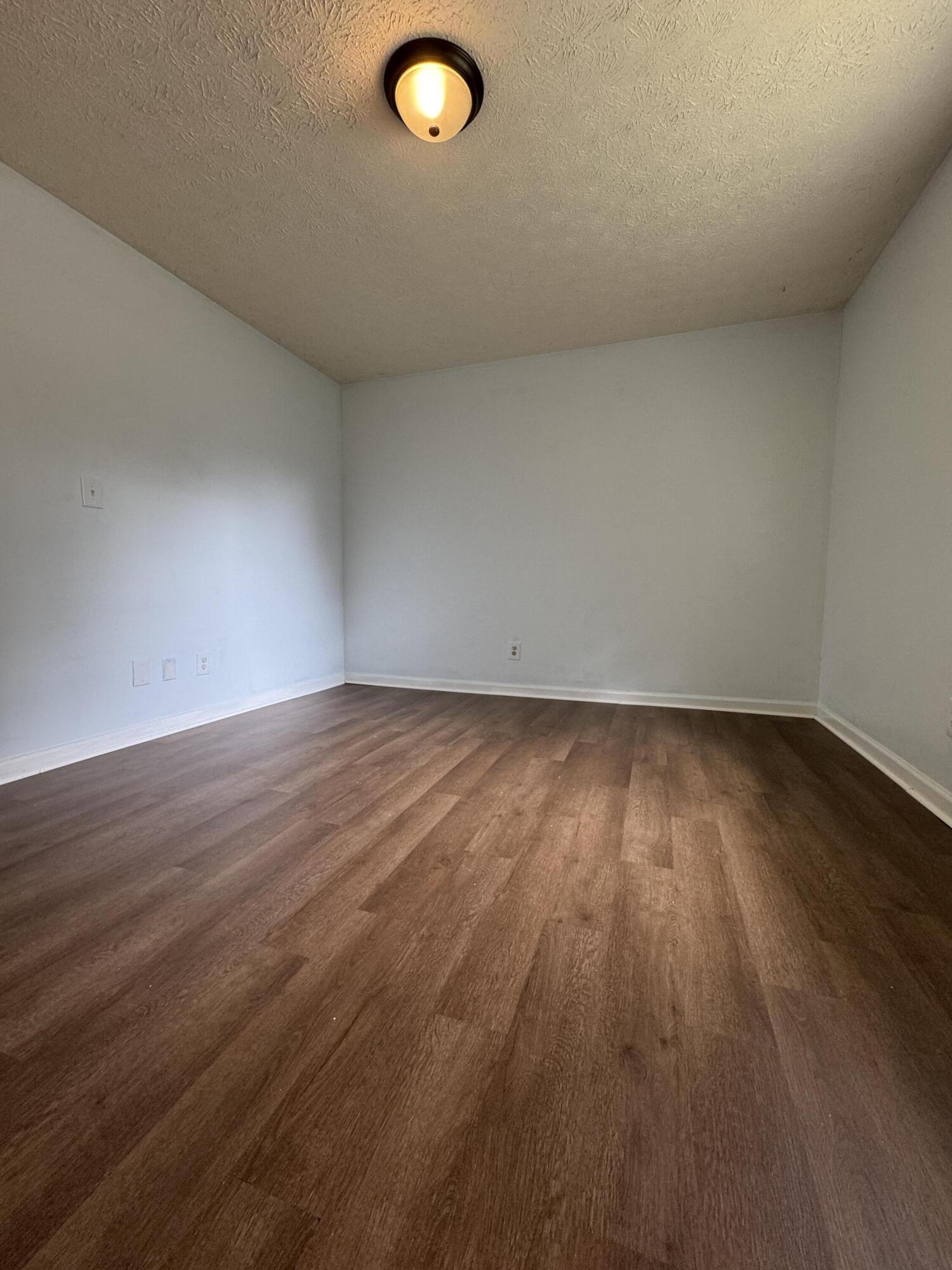 340 Teddy Avenue Property Photo 18