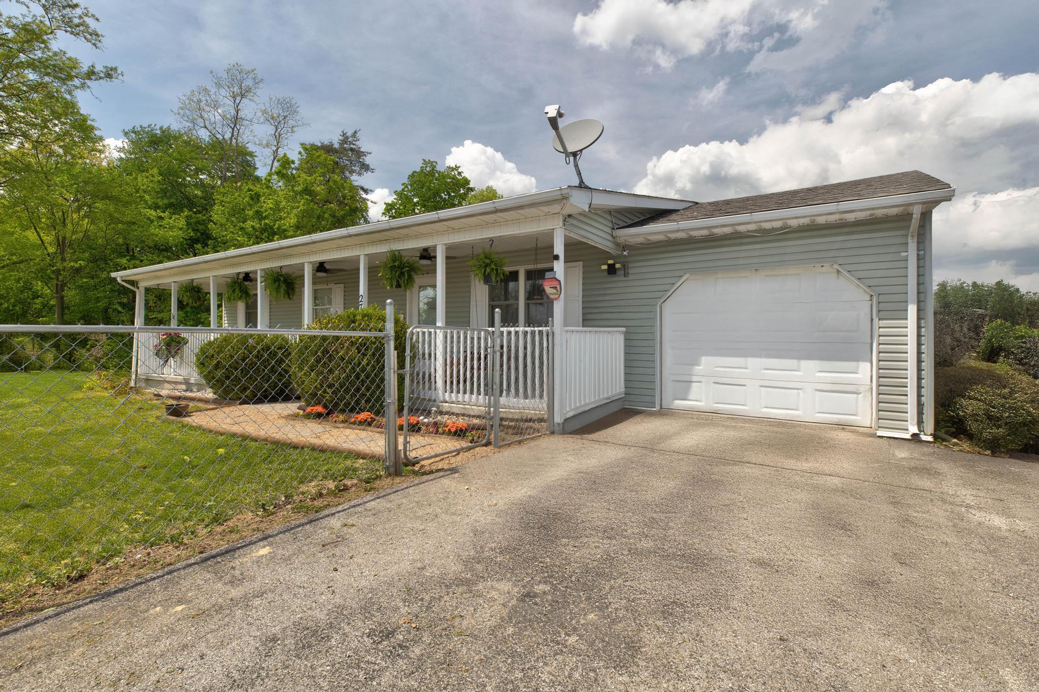 2785 Betty Gap Ridge Road Property Photo 3