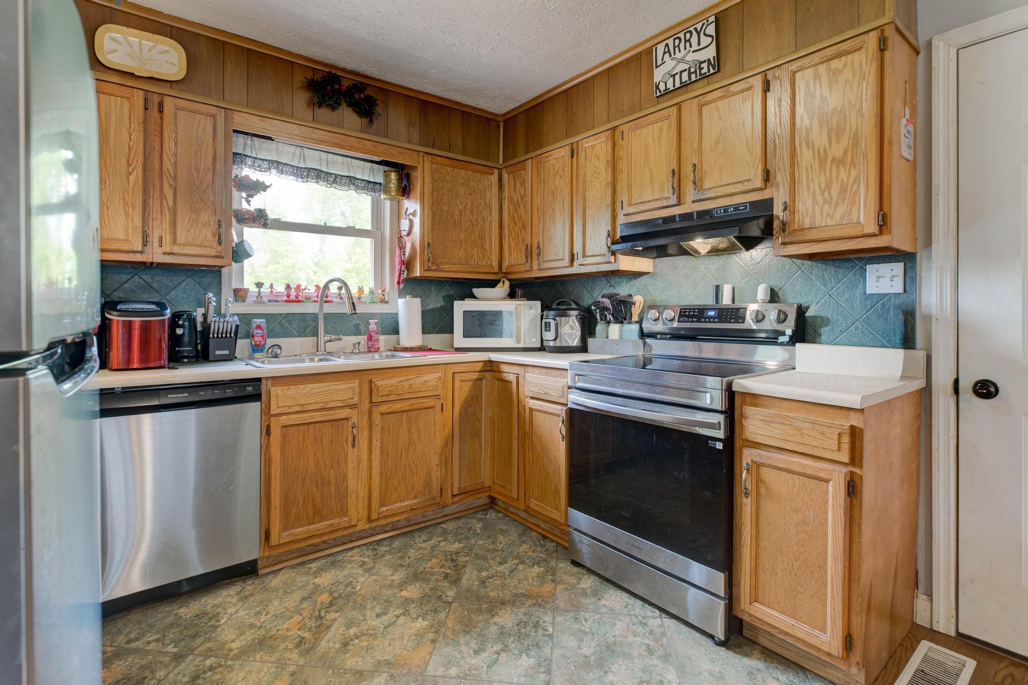 2785 Betty Gap Ridge Road Property Photo 8