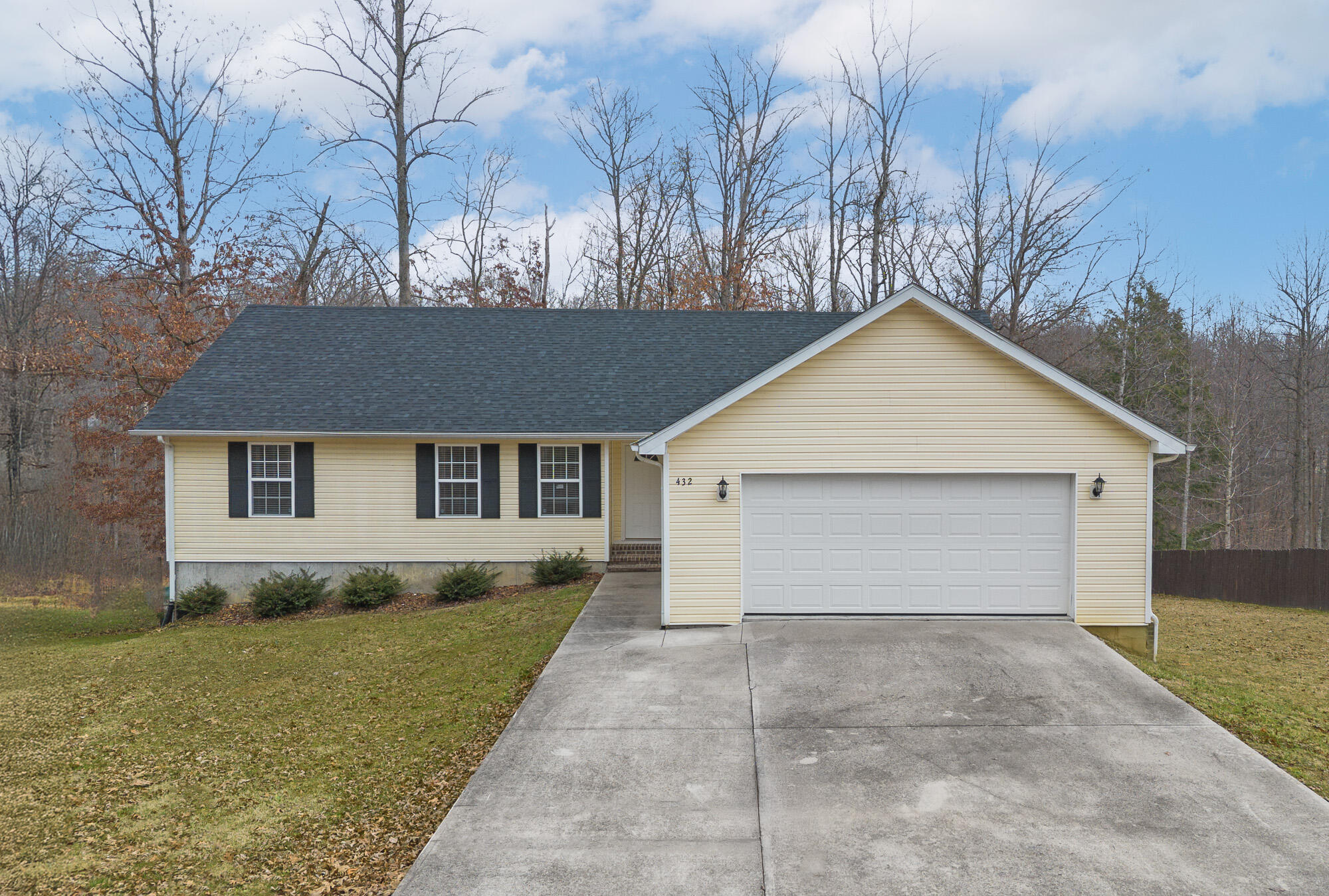 432 Scarlet Oak Drive Property Photo 2