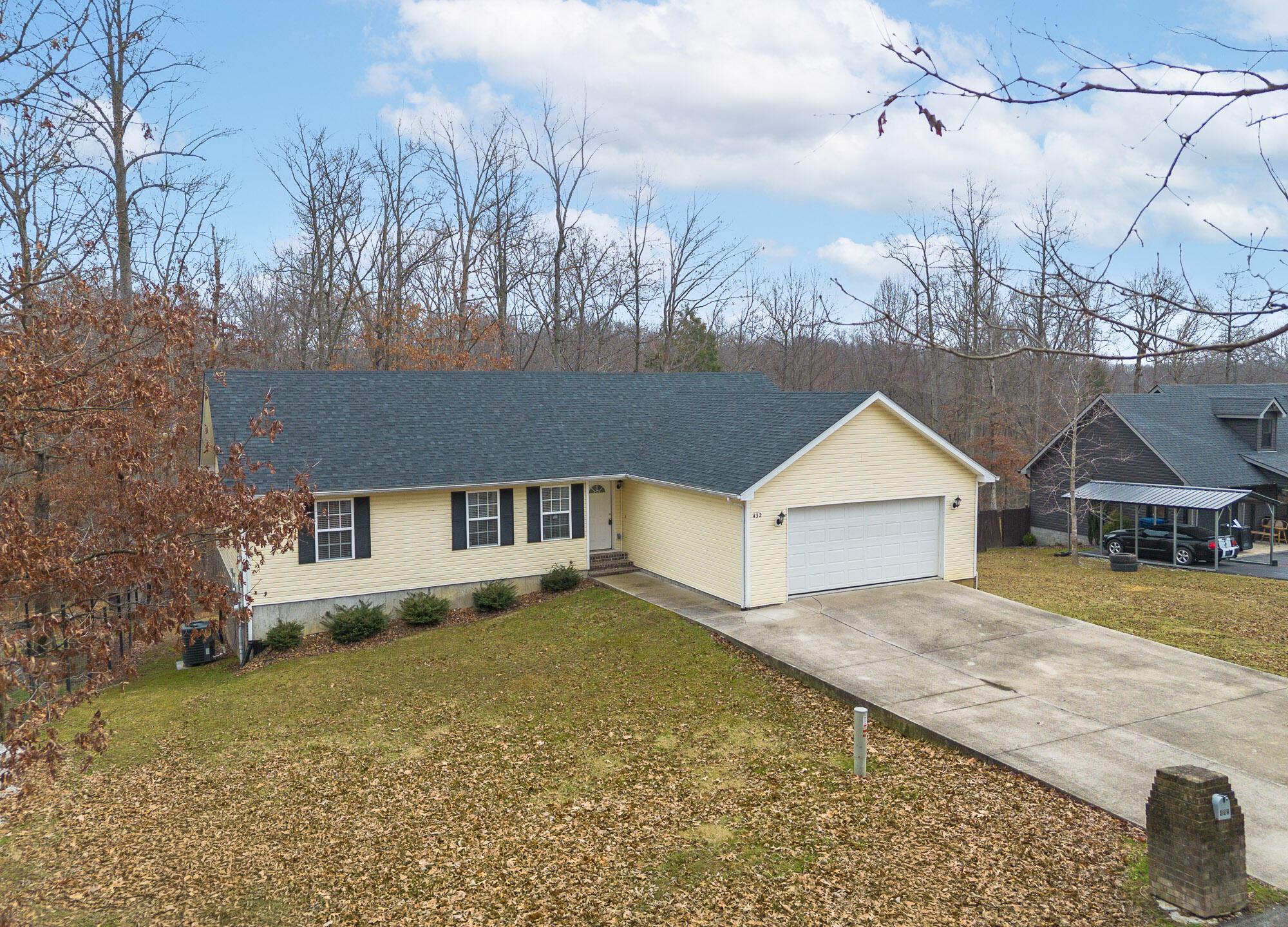 432 Scarlet Oak Drive Property Photo 3