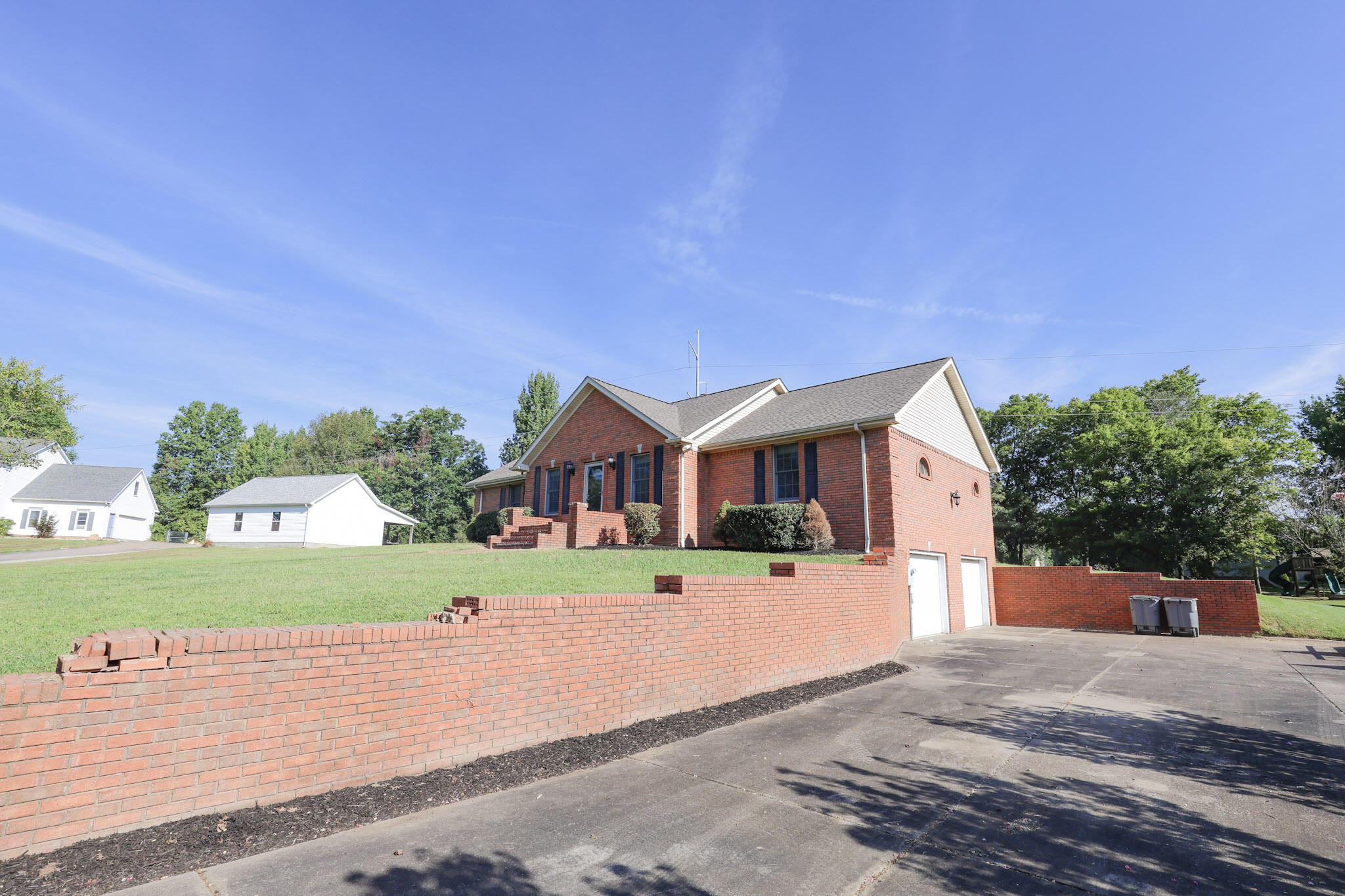 6415 Waid Circle Property Photo 4