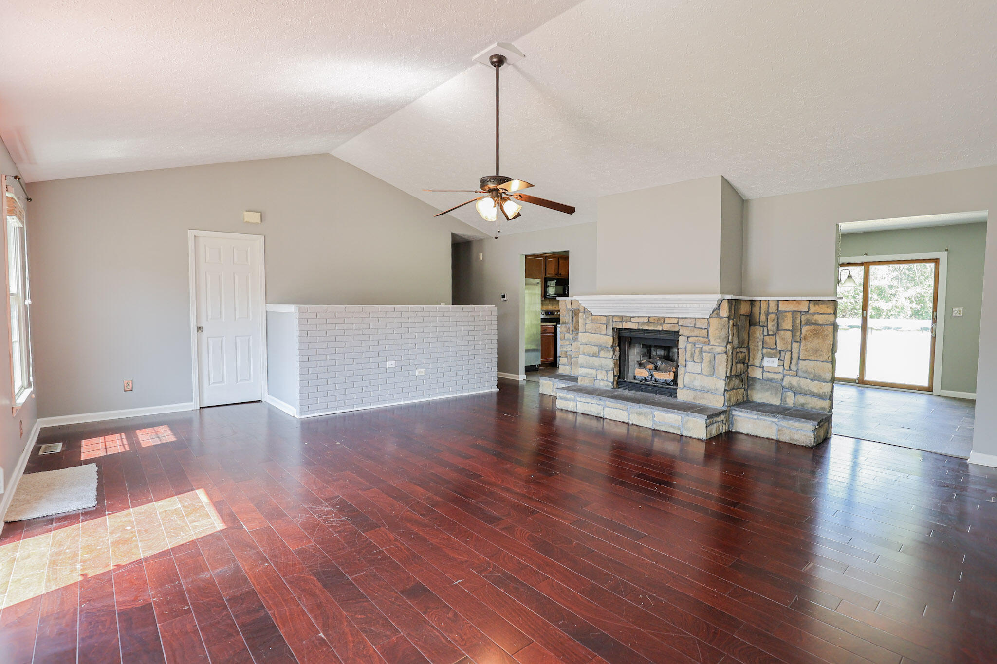 6415 Waid Circle Property Photo 10