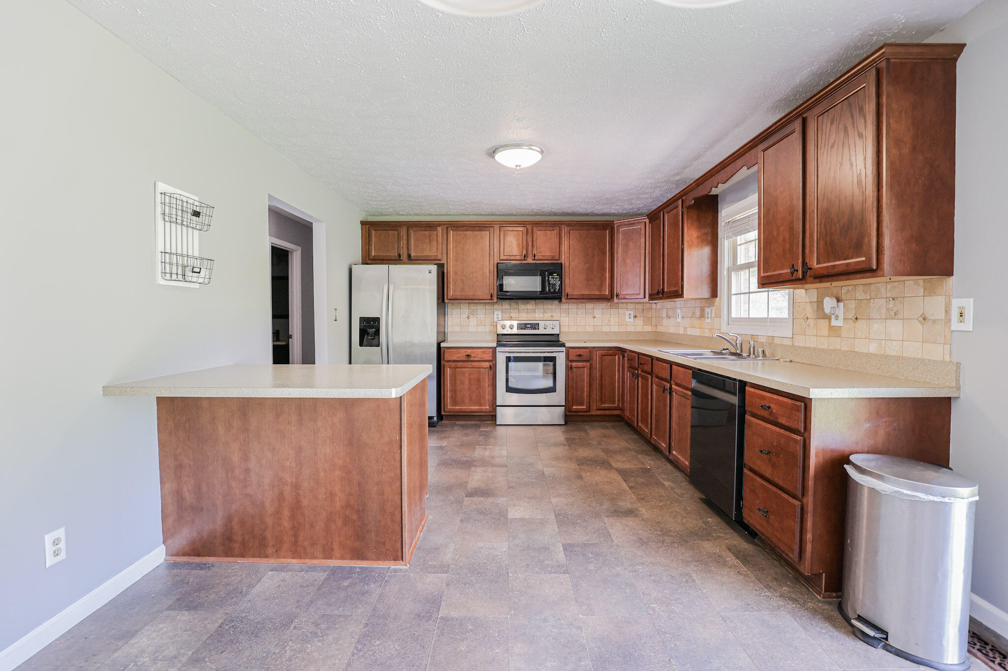 6415 Waid Circle Property Photo 13