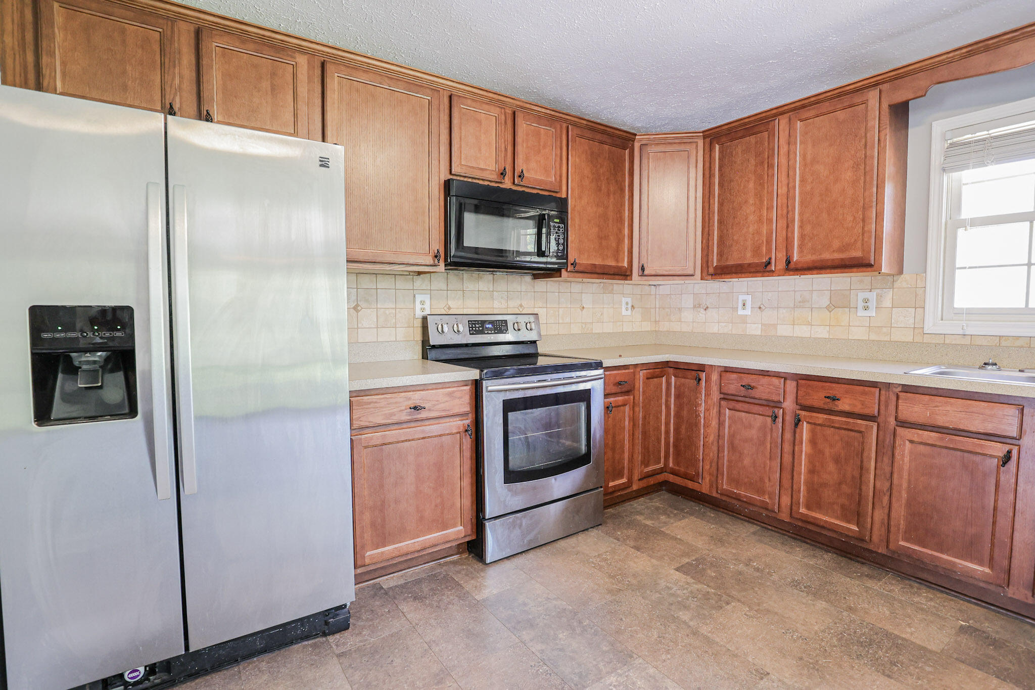 6415 Waid Circle Property Photo 16