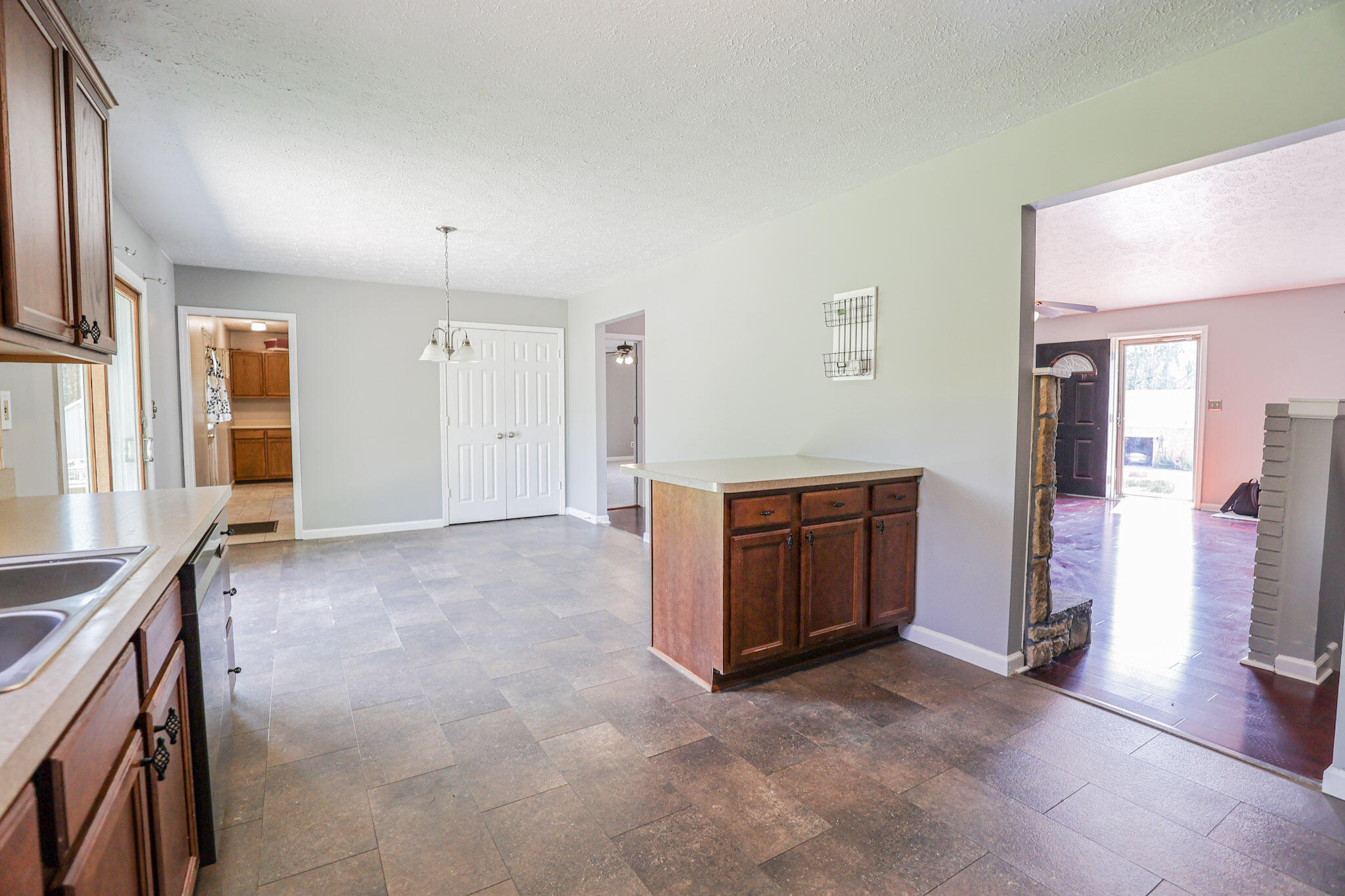 6415 Waid Circle Property Photo 20