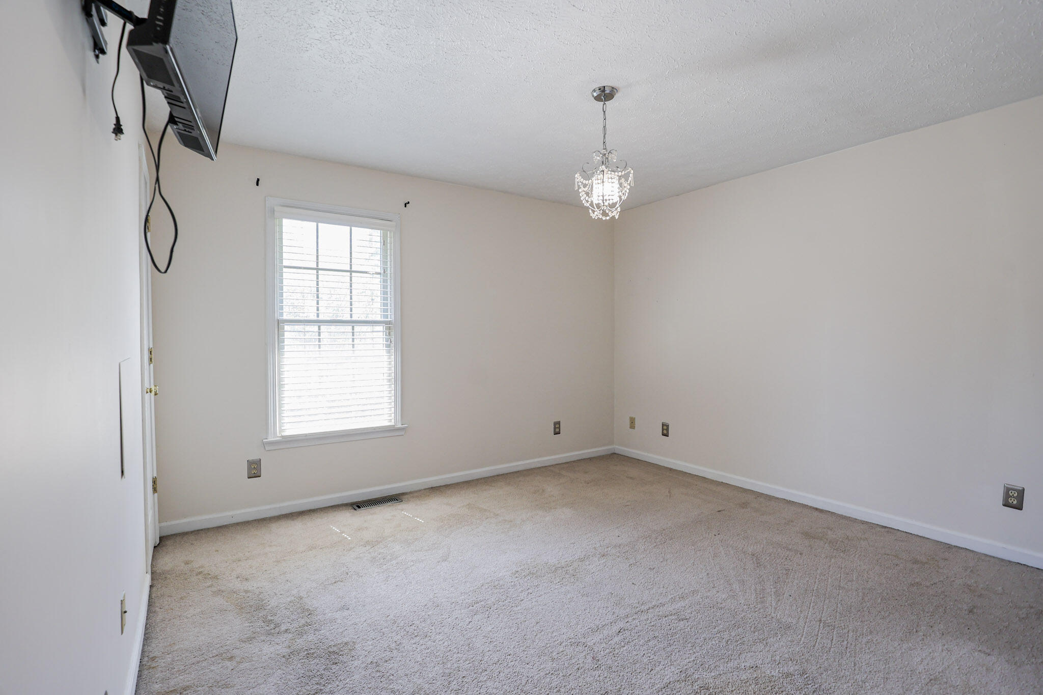 6415 Waid Circle Property Photo 32