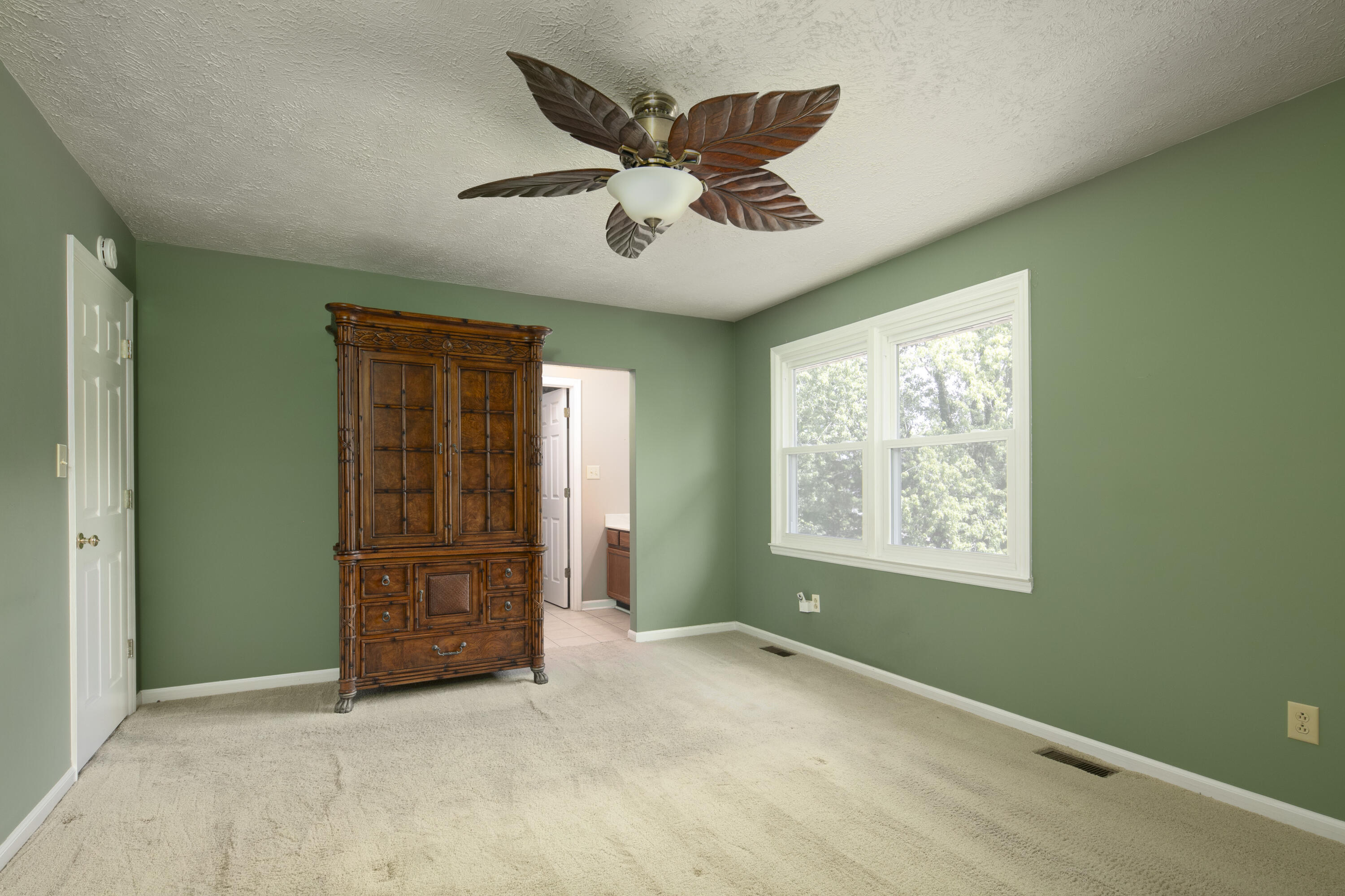 4904 Denmoor Court Property Photo 11