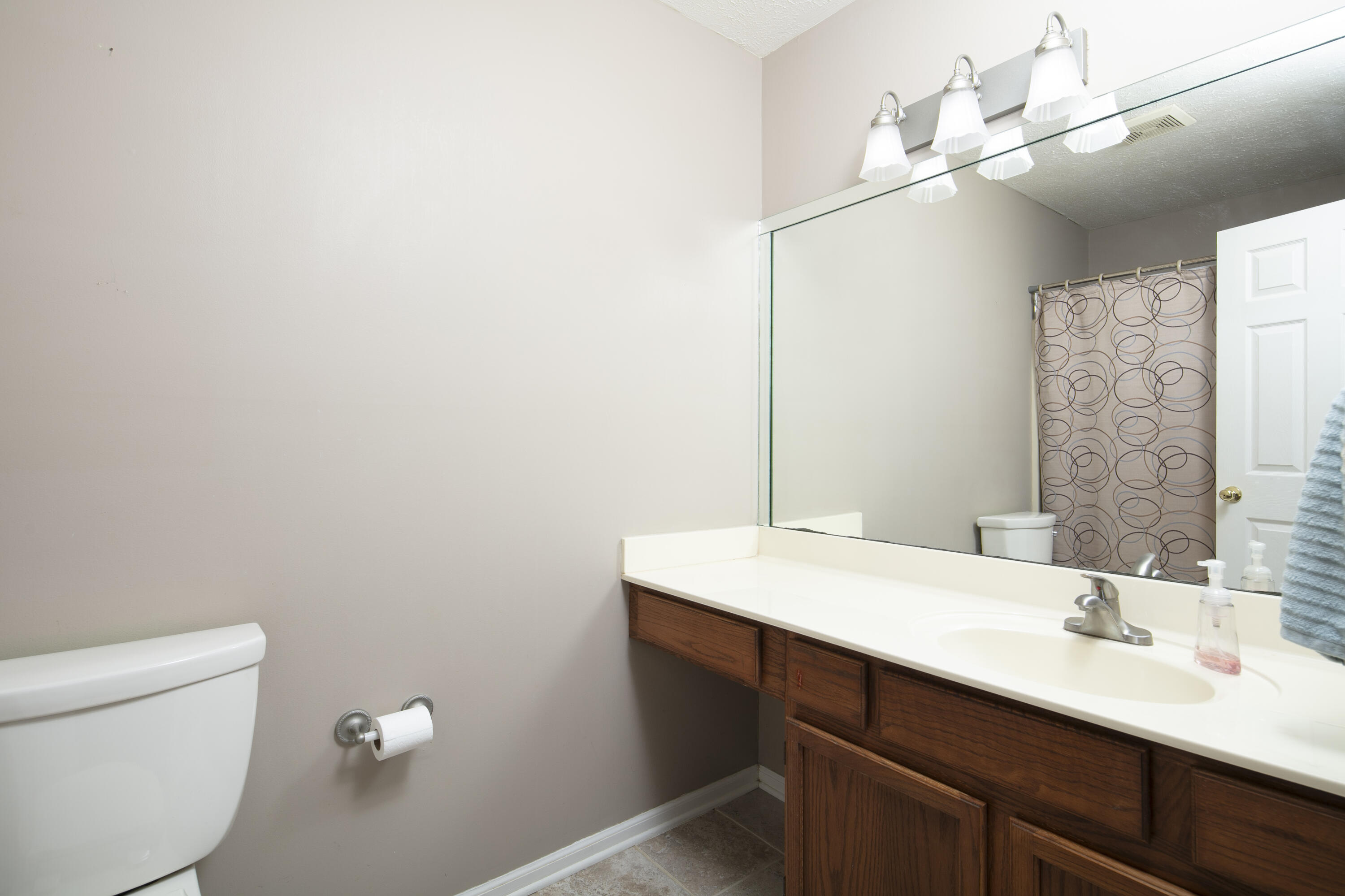 4904 Denmoor Court Property Photo 14