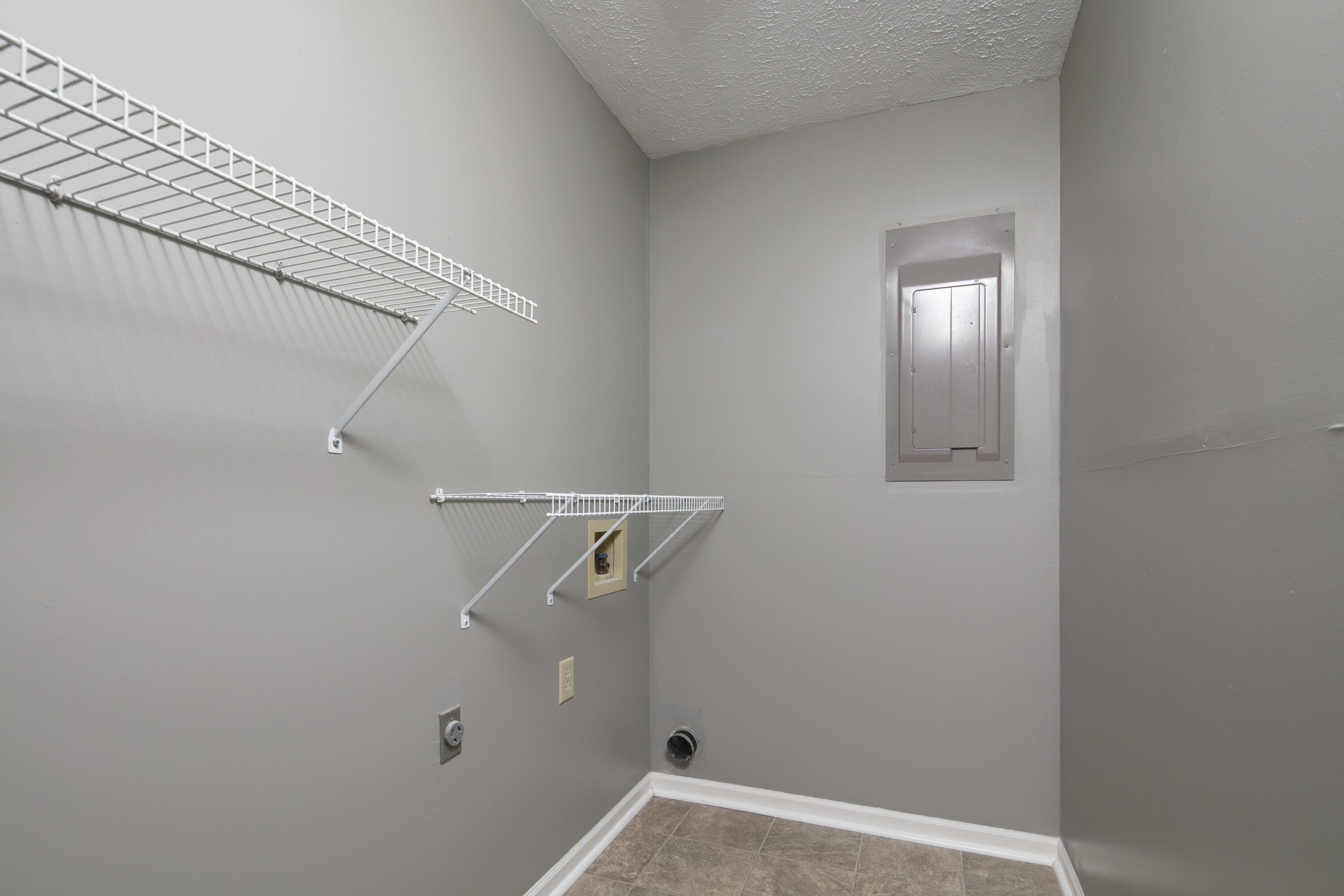 4904 Denmoor Court Property Photo 22