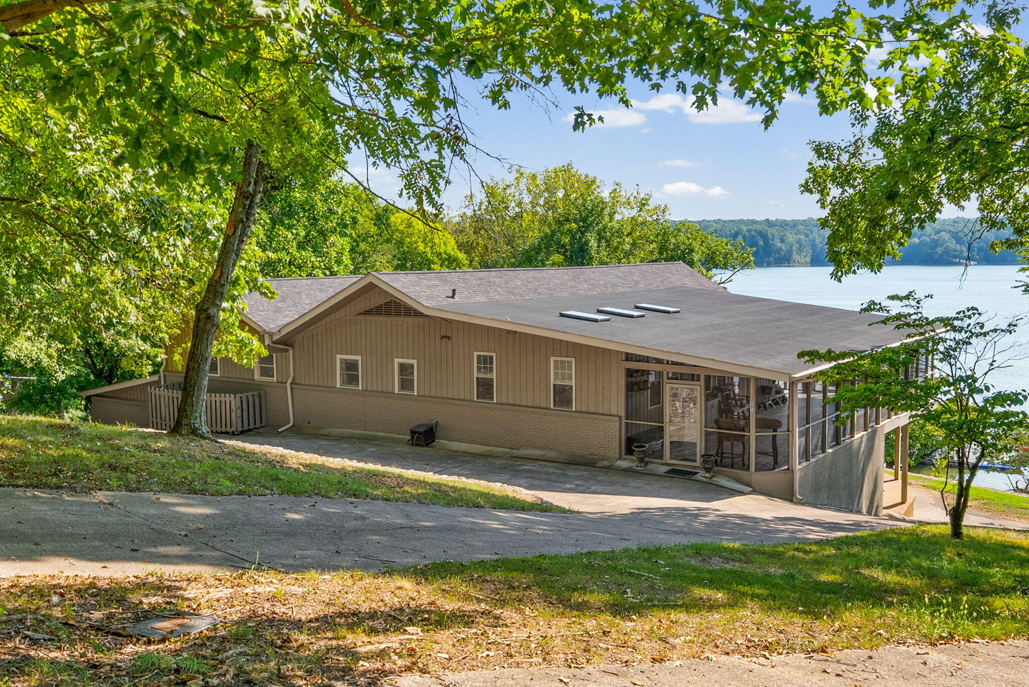 285 Bayview Drive Property Photo 7