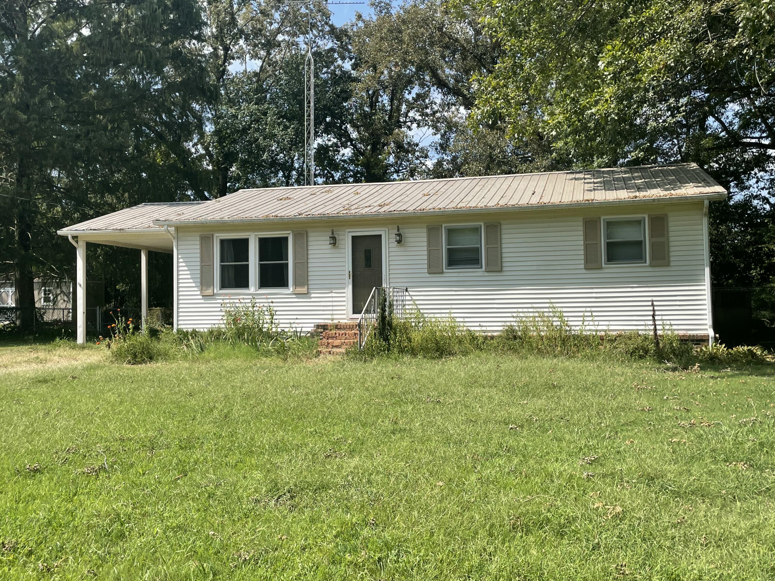 173 Whispering Oaks Loop Property Photo 1