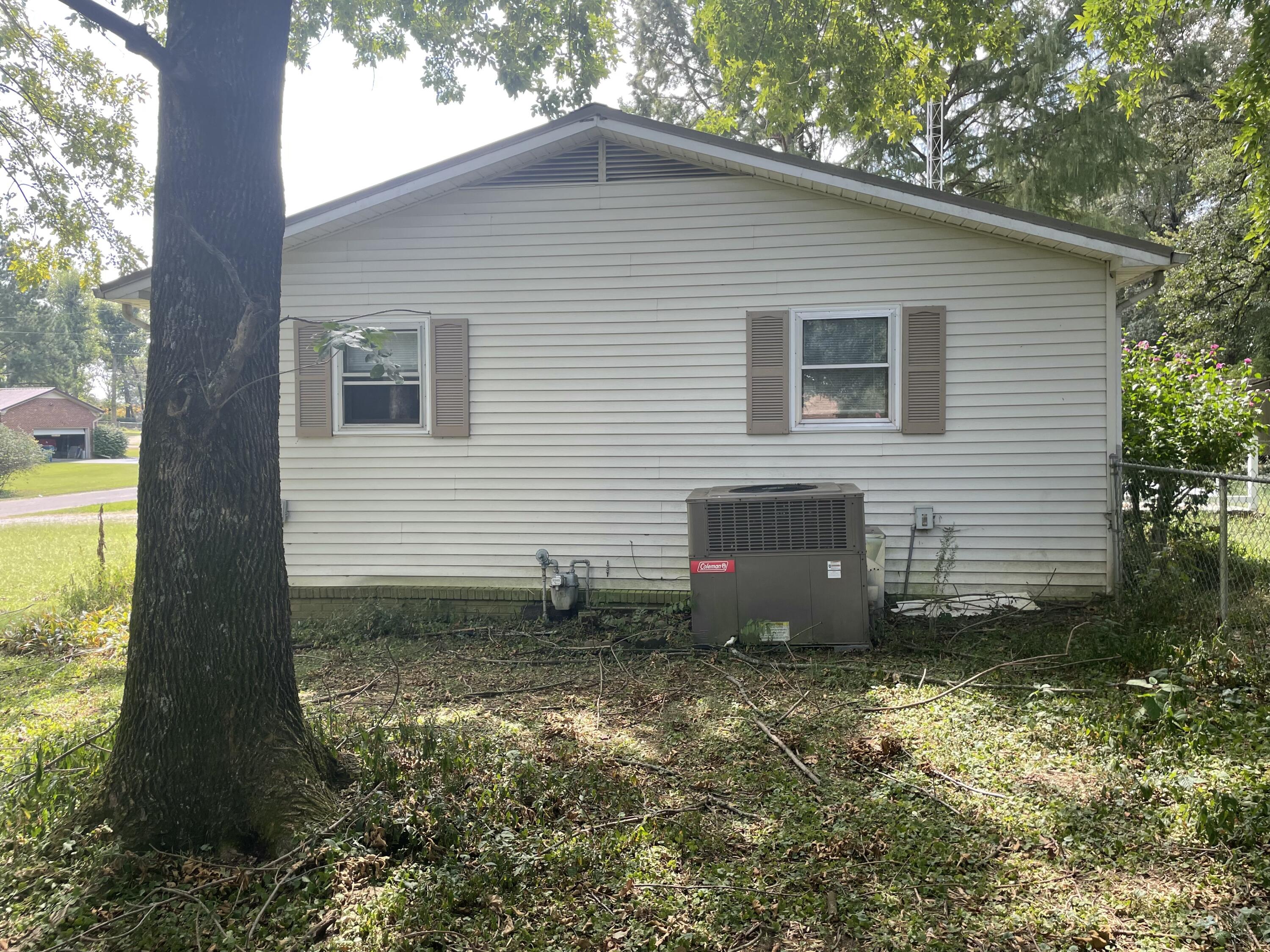 173 Whispering Oaks Loop Property Photo 3