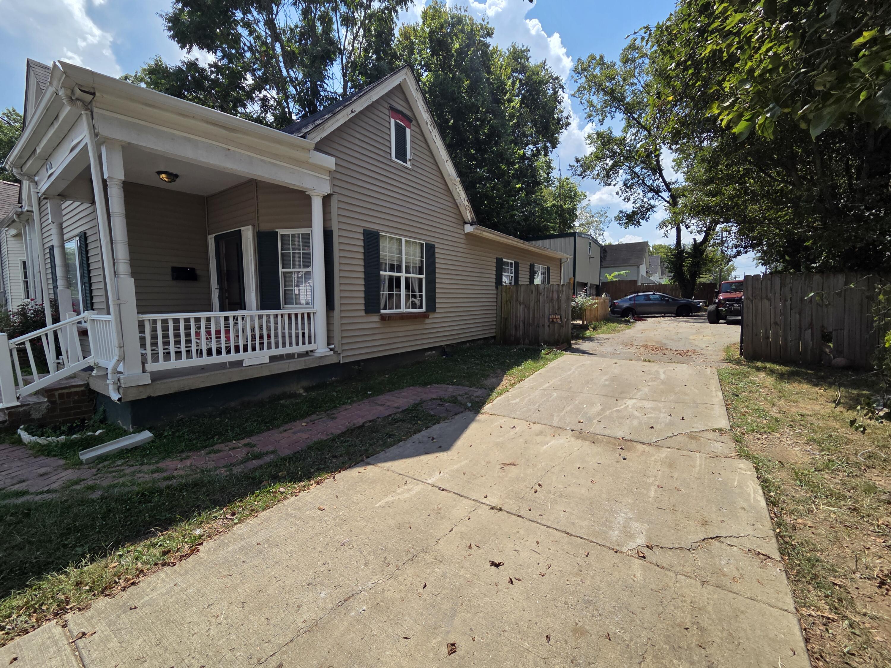 430 E Fourth Street Property Photo 17