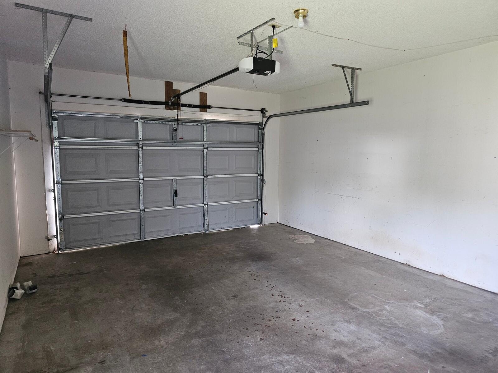 6115 Majestic Oak Drive Property Photo 7