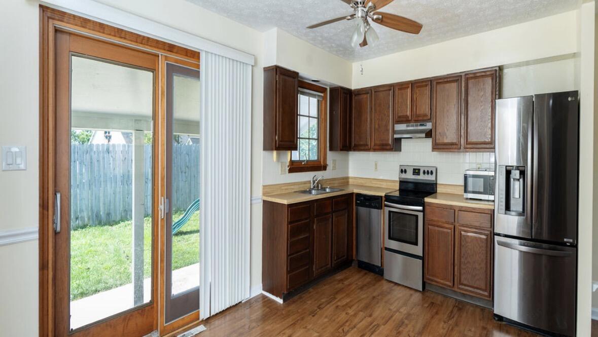 3669 Sundart Drive Property Photo 2