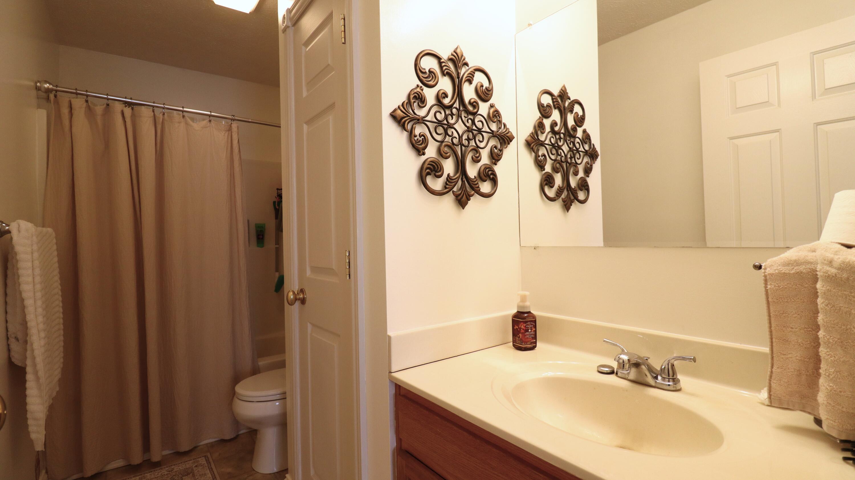 711-713 Park Way Avenue Property Photo 11