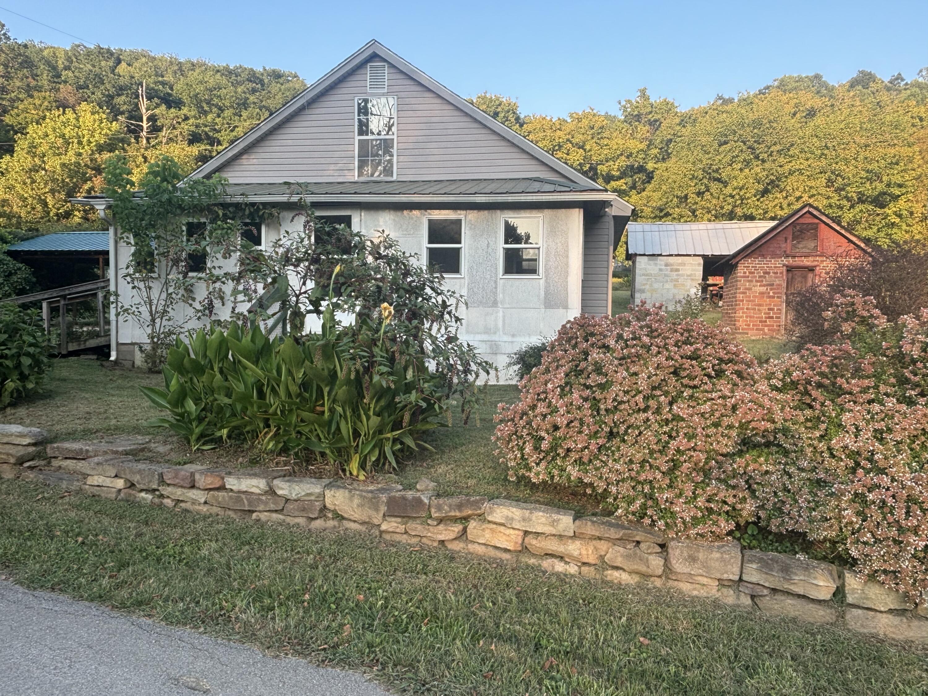 1288 Old Corbin Road Property Photo 1