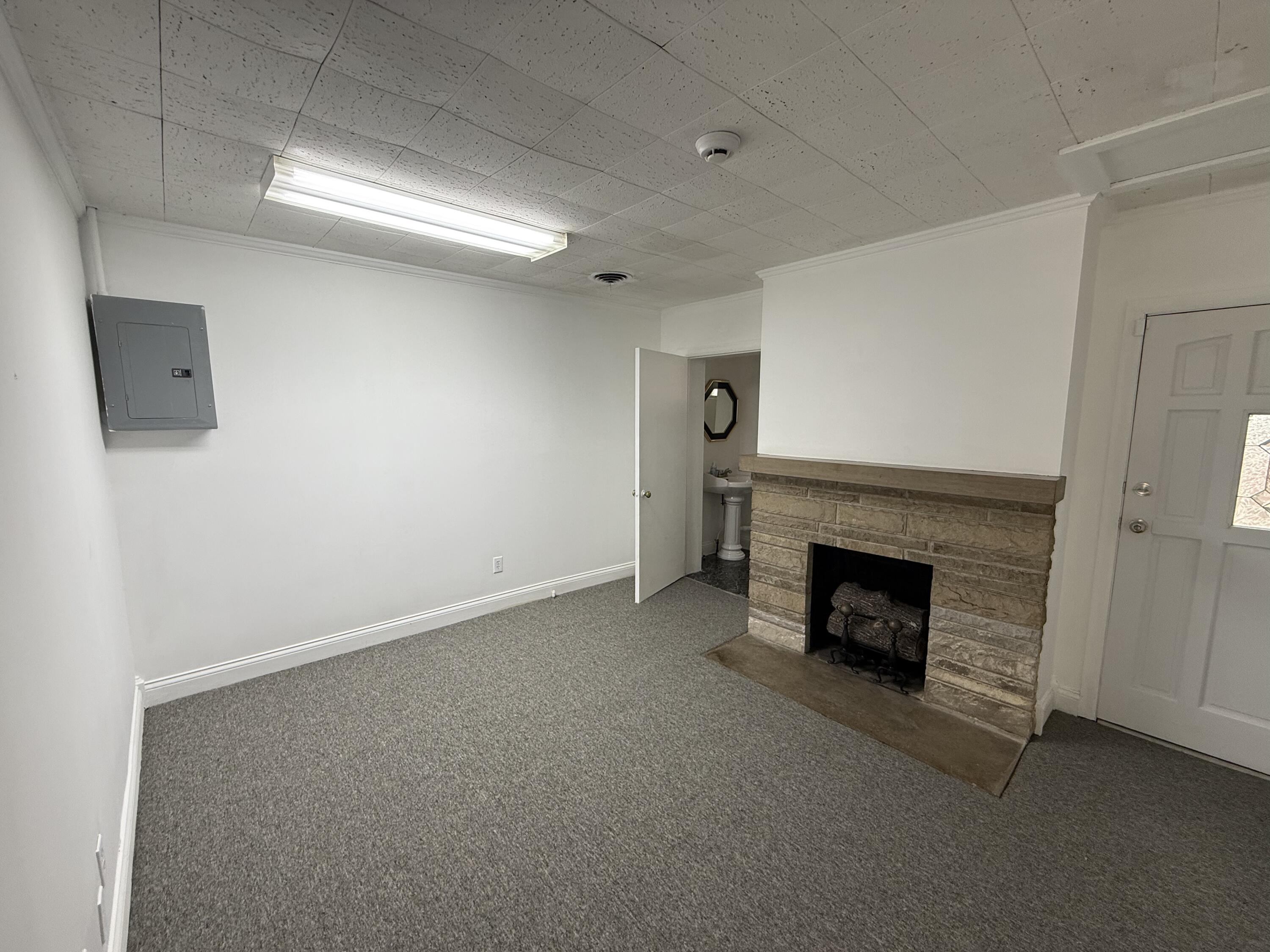 121 Short Street Property Photo 4