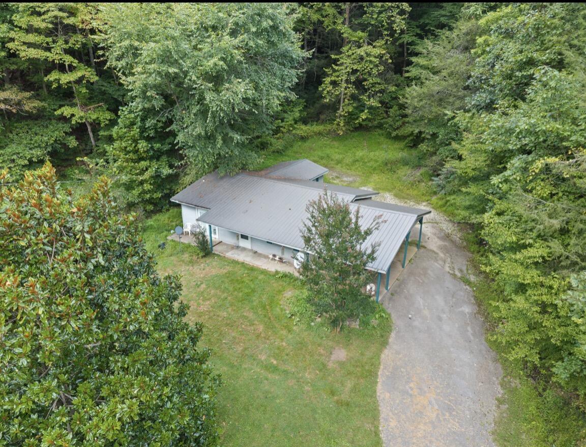 6026 6026 State Highway 221 Property Photo 7