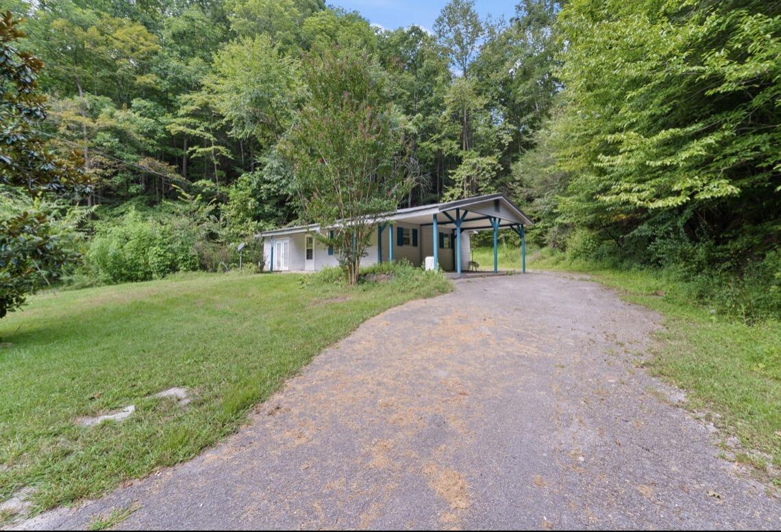6026 6026 State Highway 221 Property Photo 14
