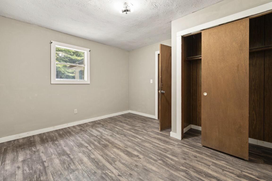 6026 6026 State Highway 221 Property Photo 25