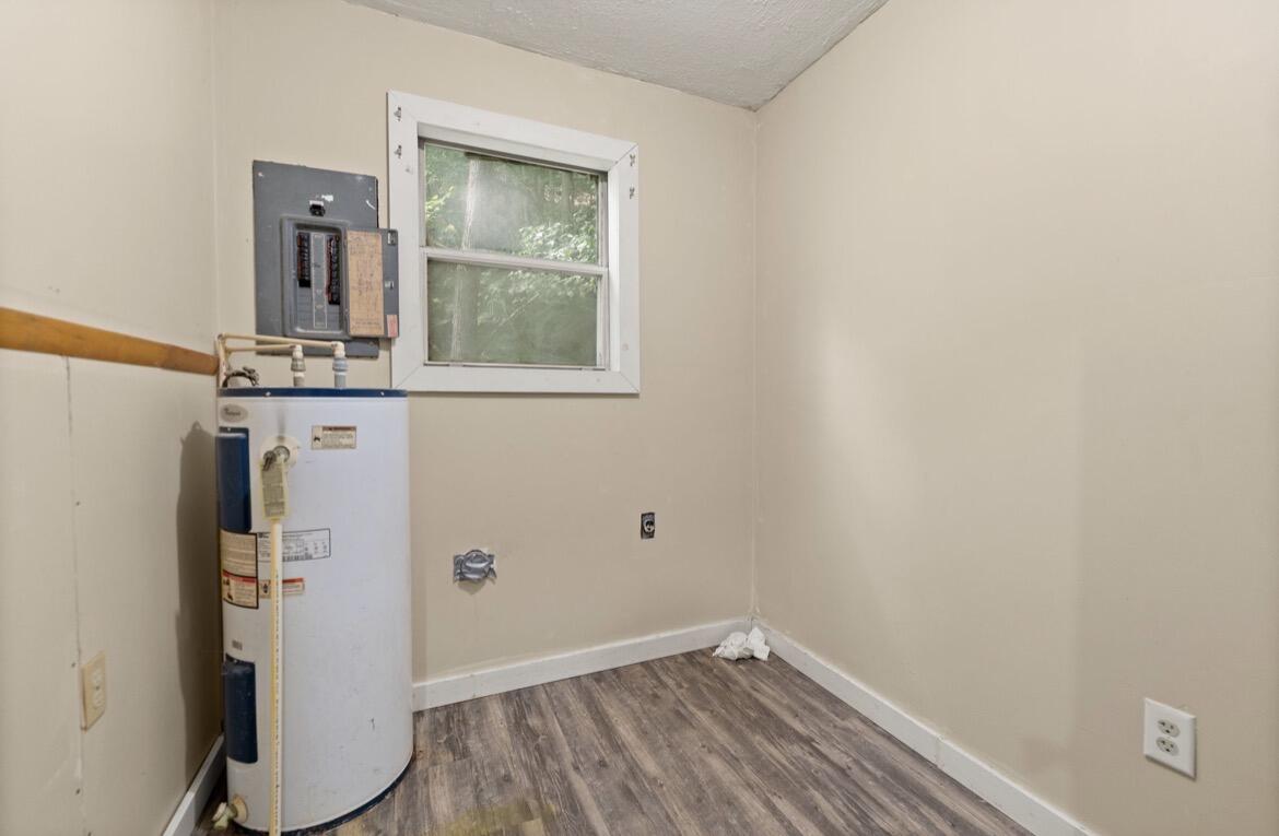 6026 6026 State Highway 221 Property Photo 28