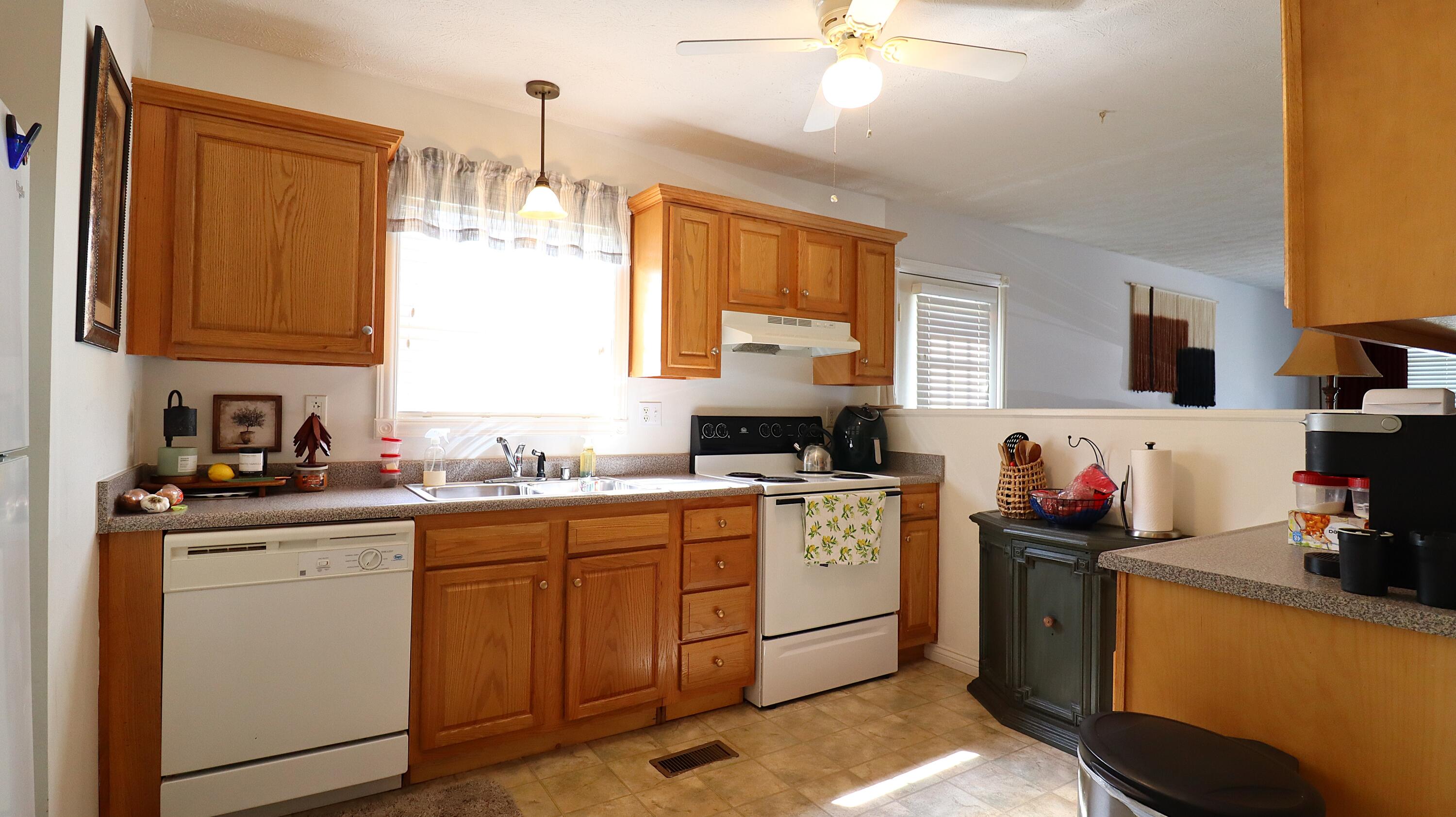 711 - 713 Park Way Avenue Property Photo 8