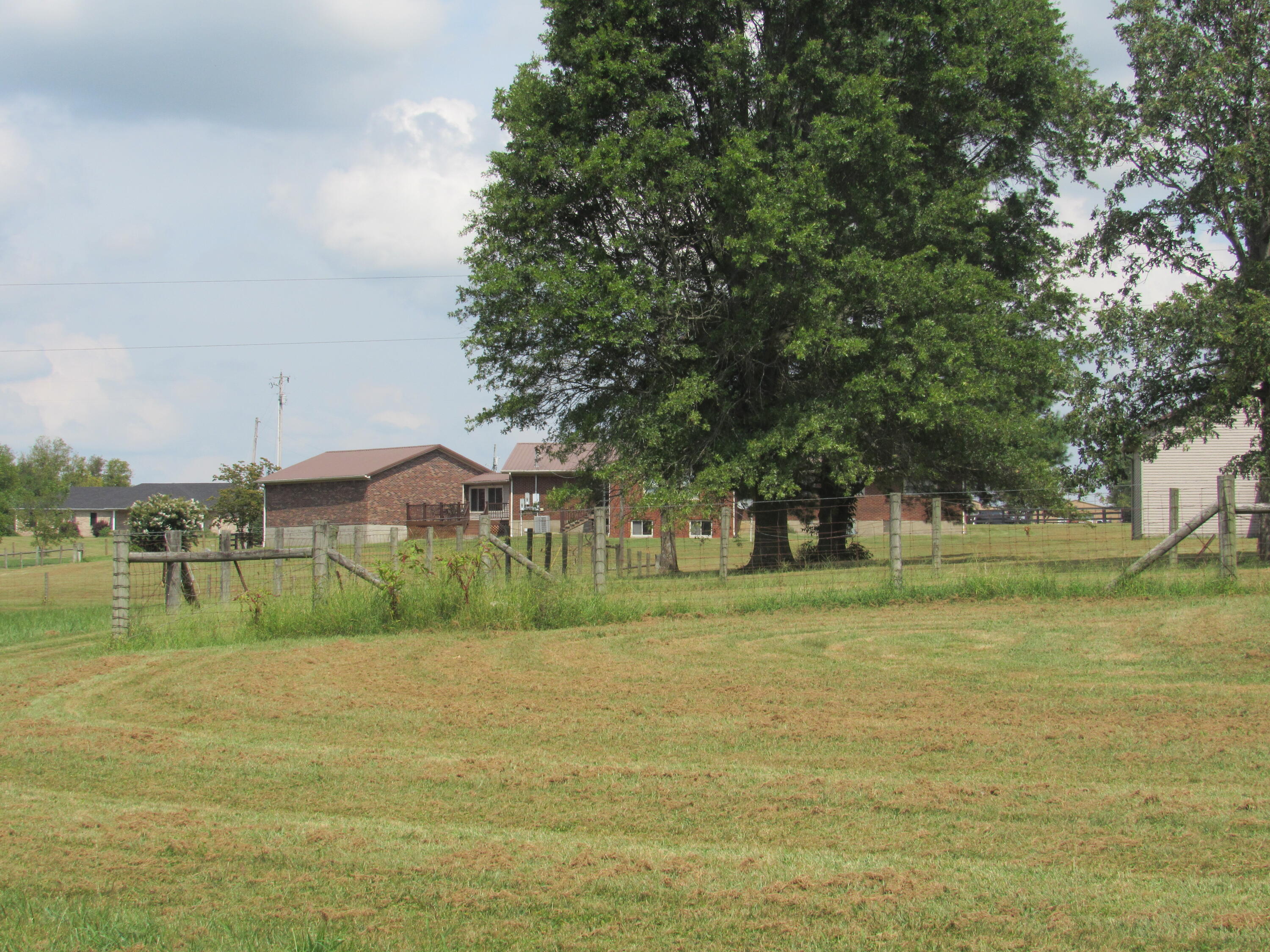 5960 Van Meter Road Property Photo 3