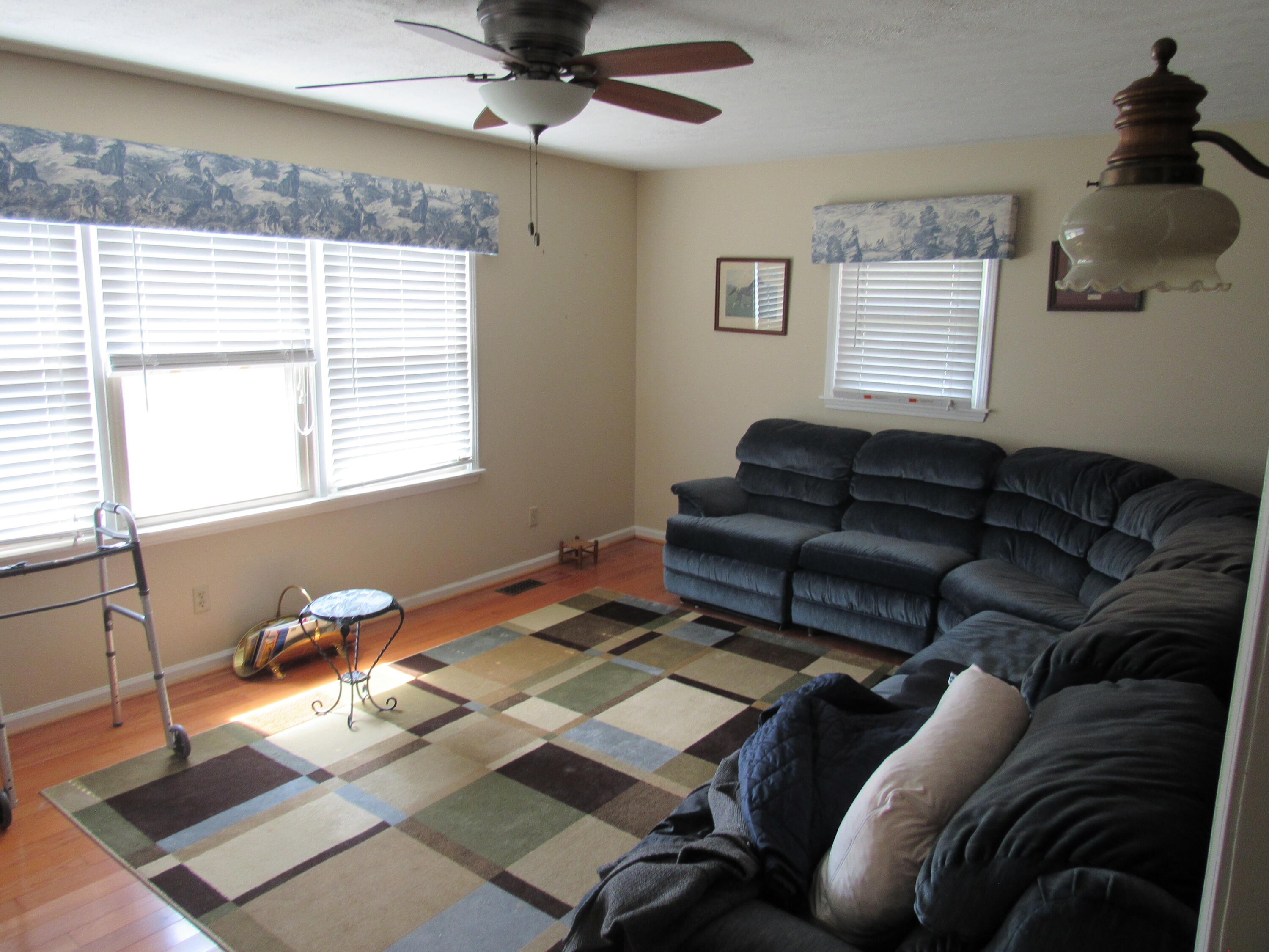 5960 Van Meter Road Property Photo 12